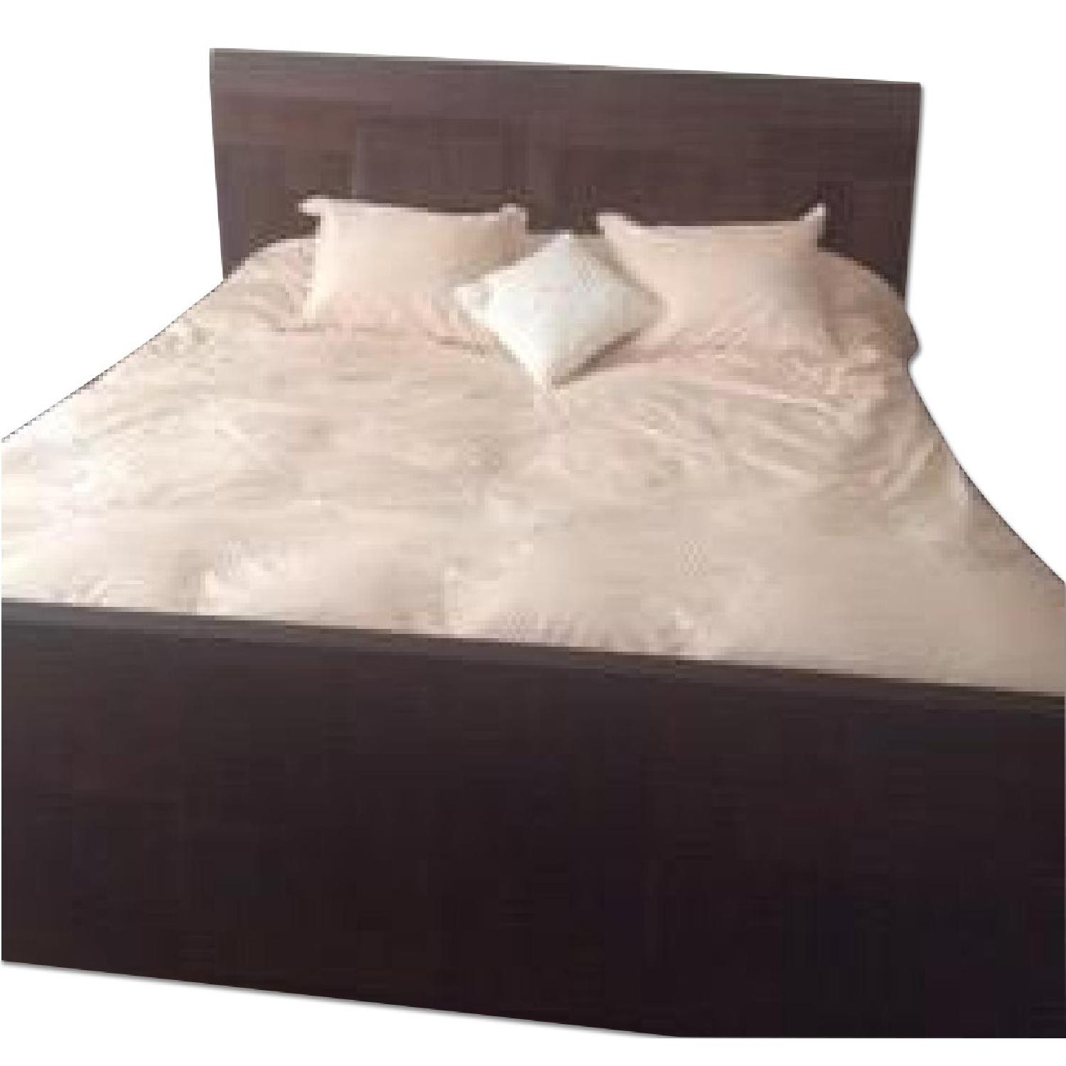 Foremost Furniture Solid Wood Italian King Size Bedroom Set AptDeco