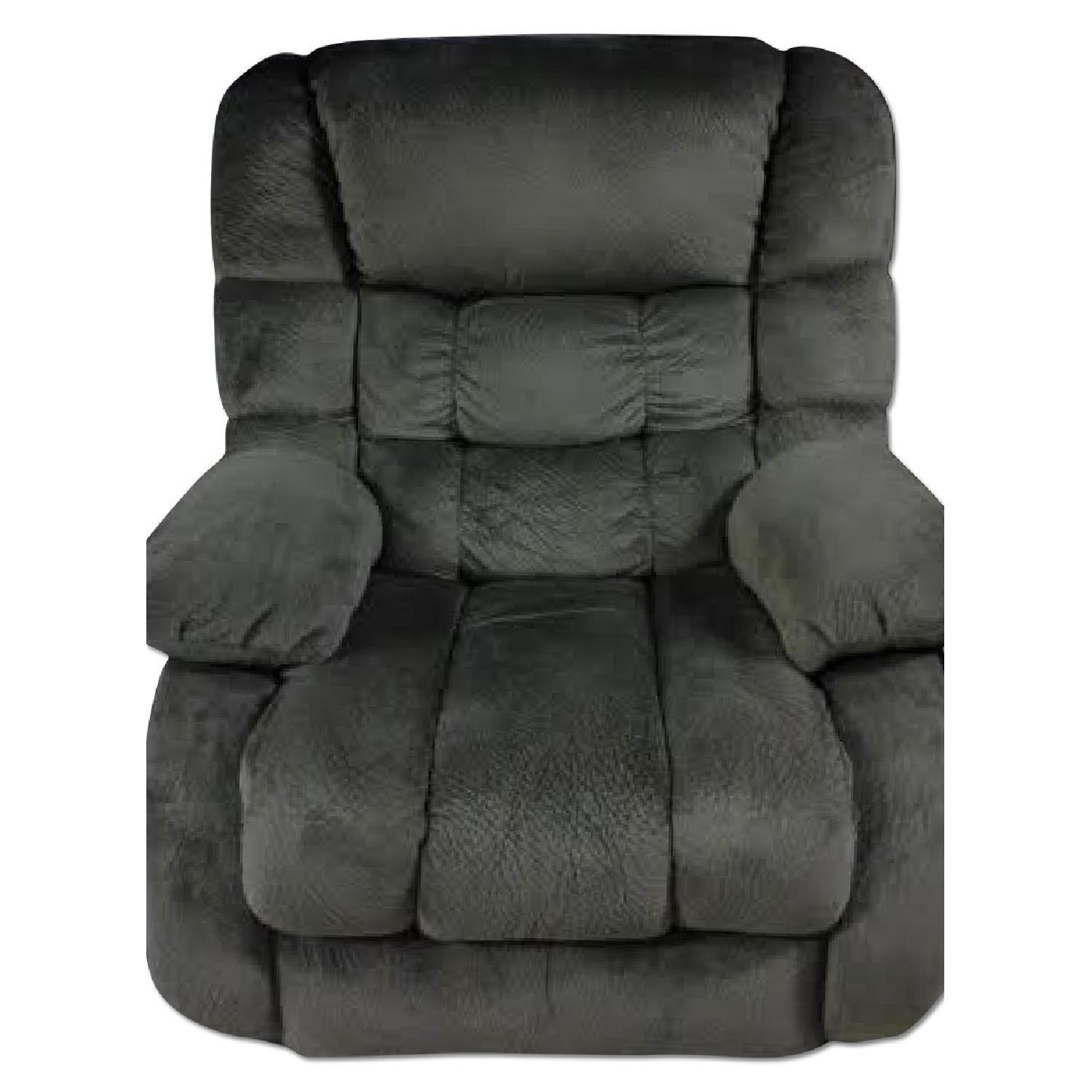 Ashley's Rocker Recliner - image-0