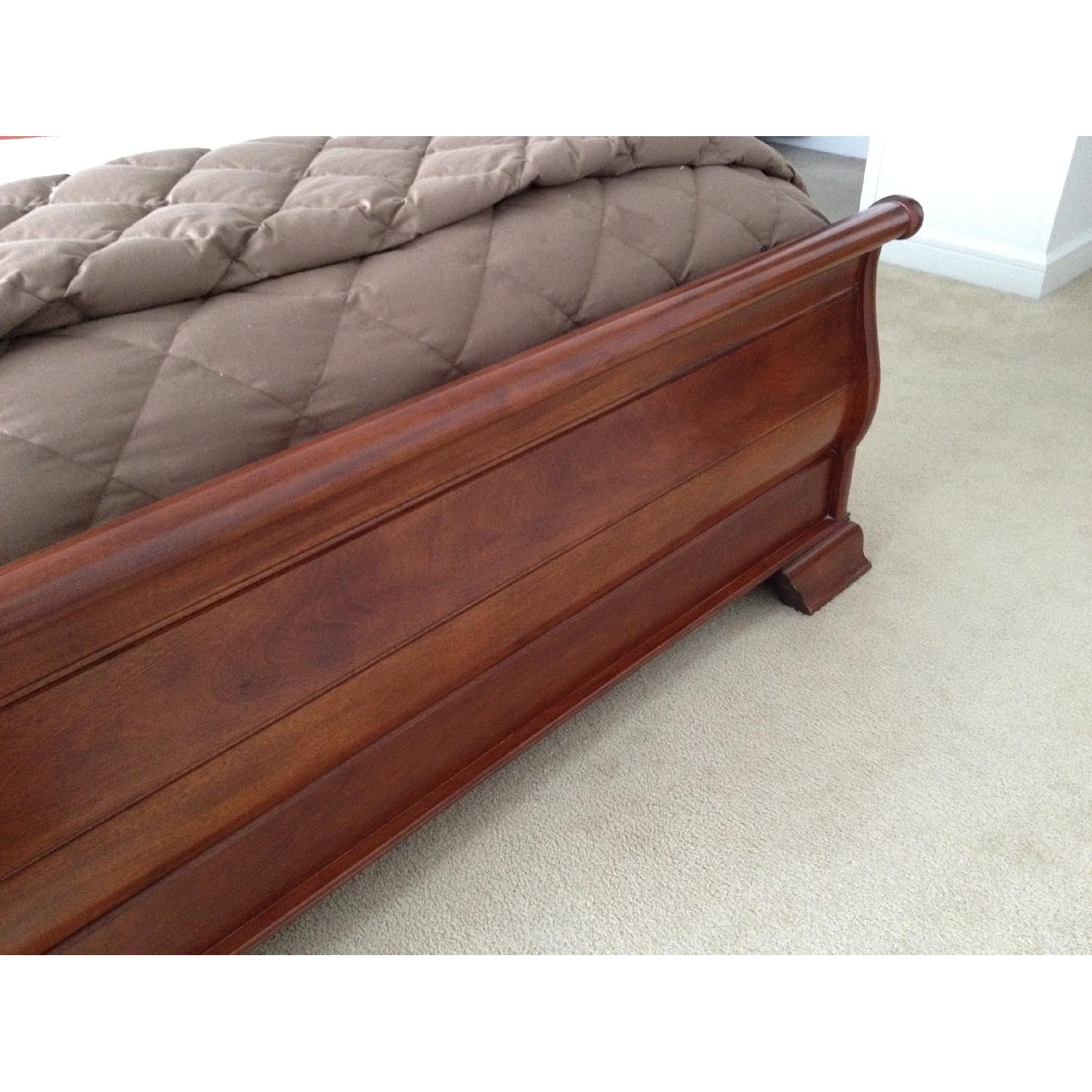 Stickley 4 Piece Queen Bedroom Set - image-6