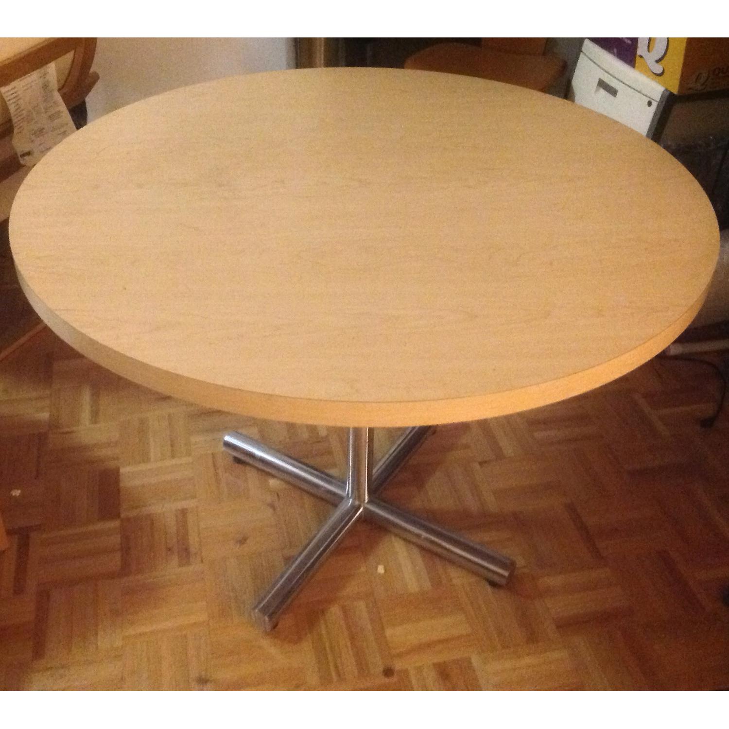Round Dining Table with Natural Wood Formica AptDeco