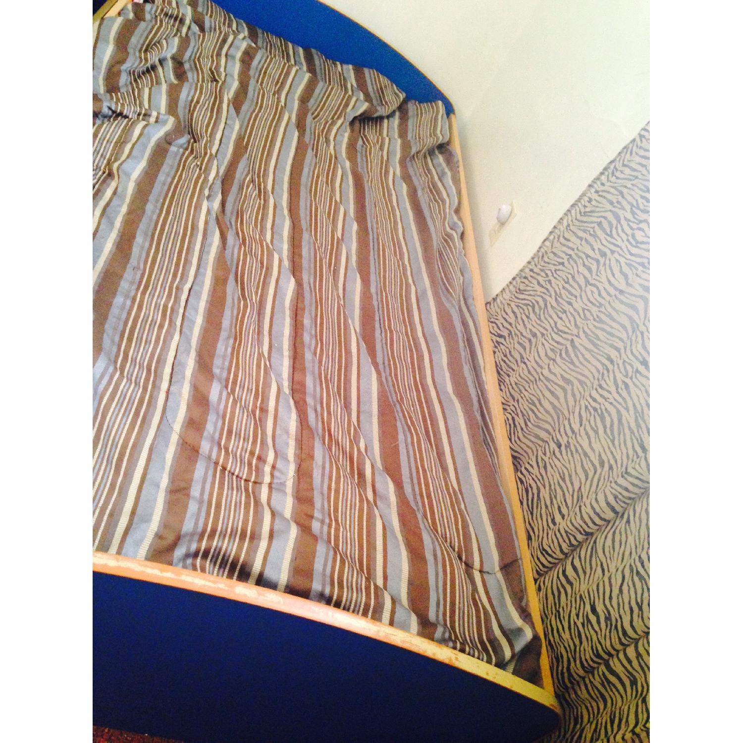 Wooden Kid/Teen BunkBed Set With Loft - image-1