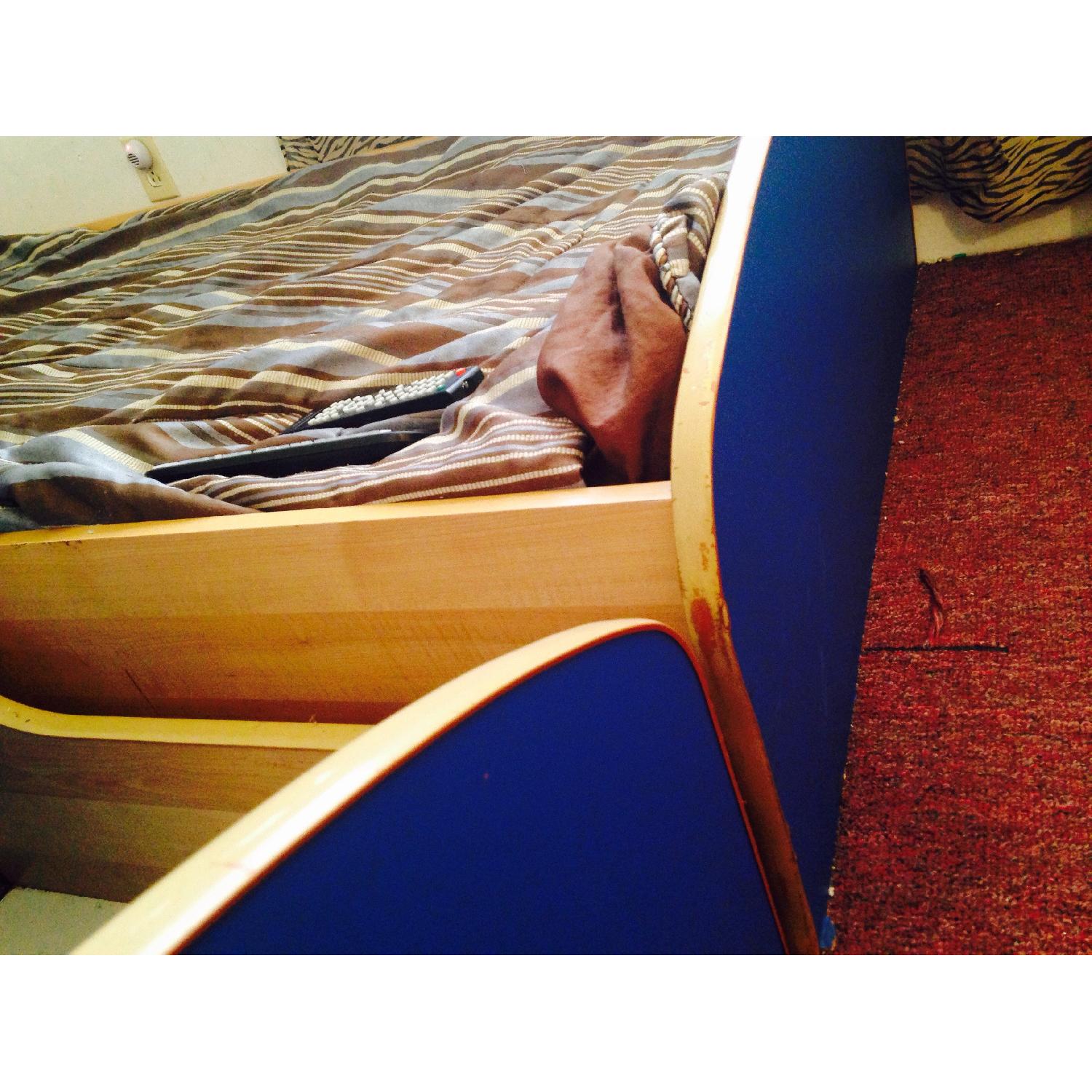 Wooden Kid/Teen BunkBed Set With Loft - image-2