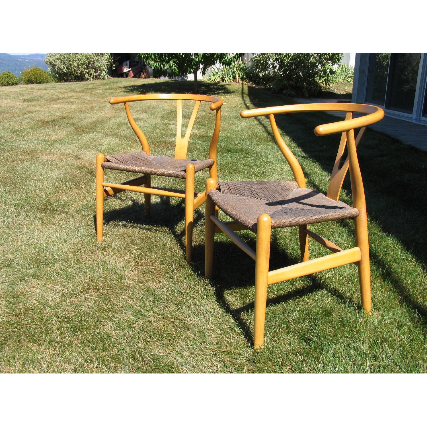 Hans Wegner Wishbone Chair - Set of 2 - image-1