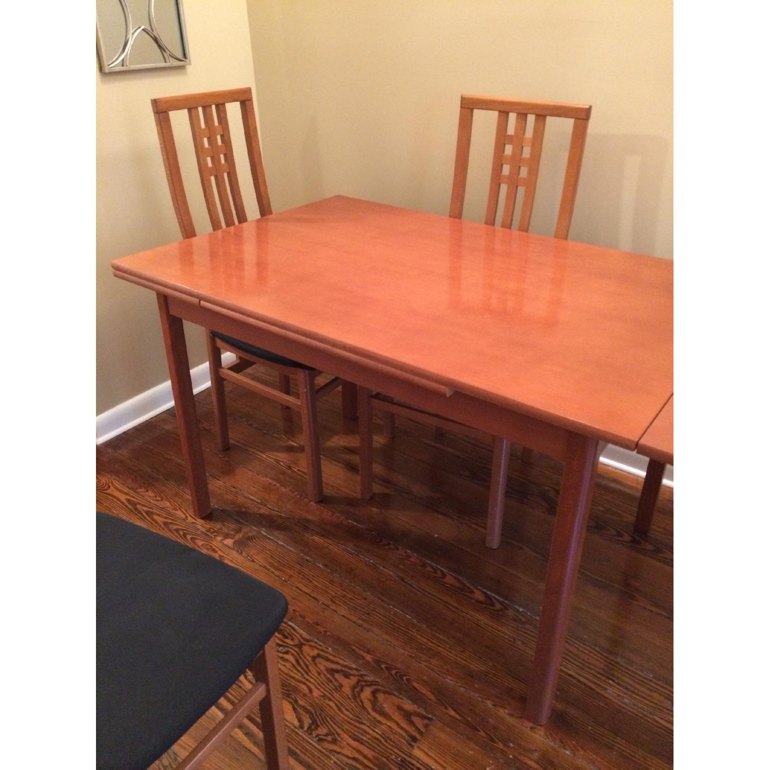 Jensen & Lewis Cherry Wood Dining Table w/ 4 Chairs - image-3