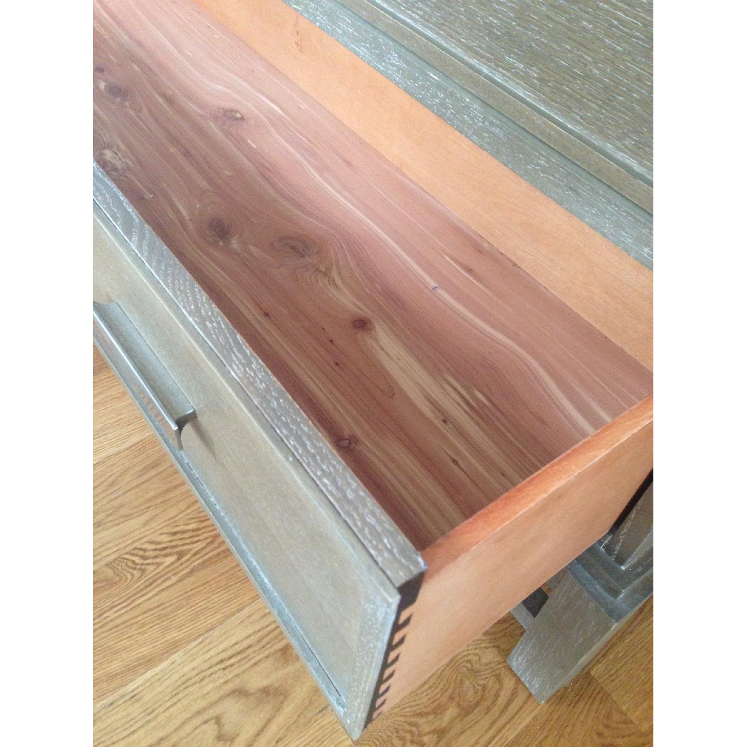 Broyhill 5 Drawers Dresser - image-4