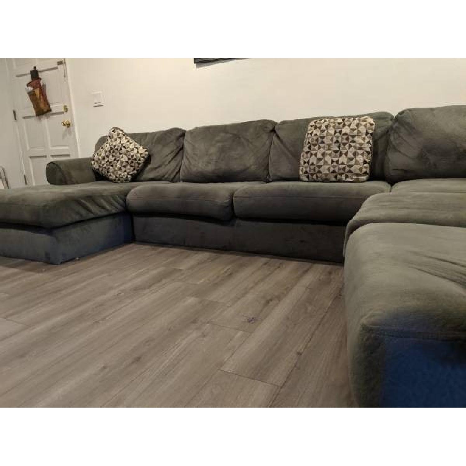 Ashley Jessa Place 3-Piece Sectional Sofa - image-2