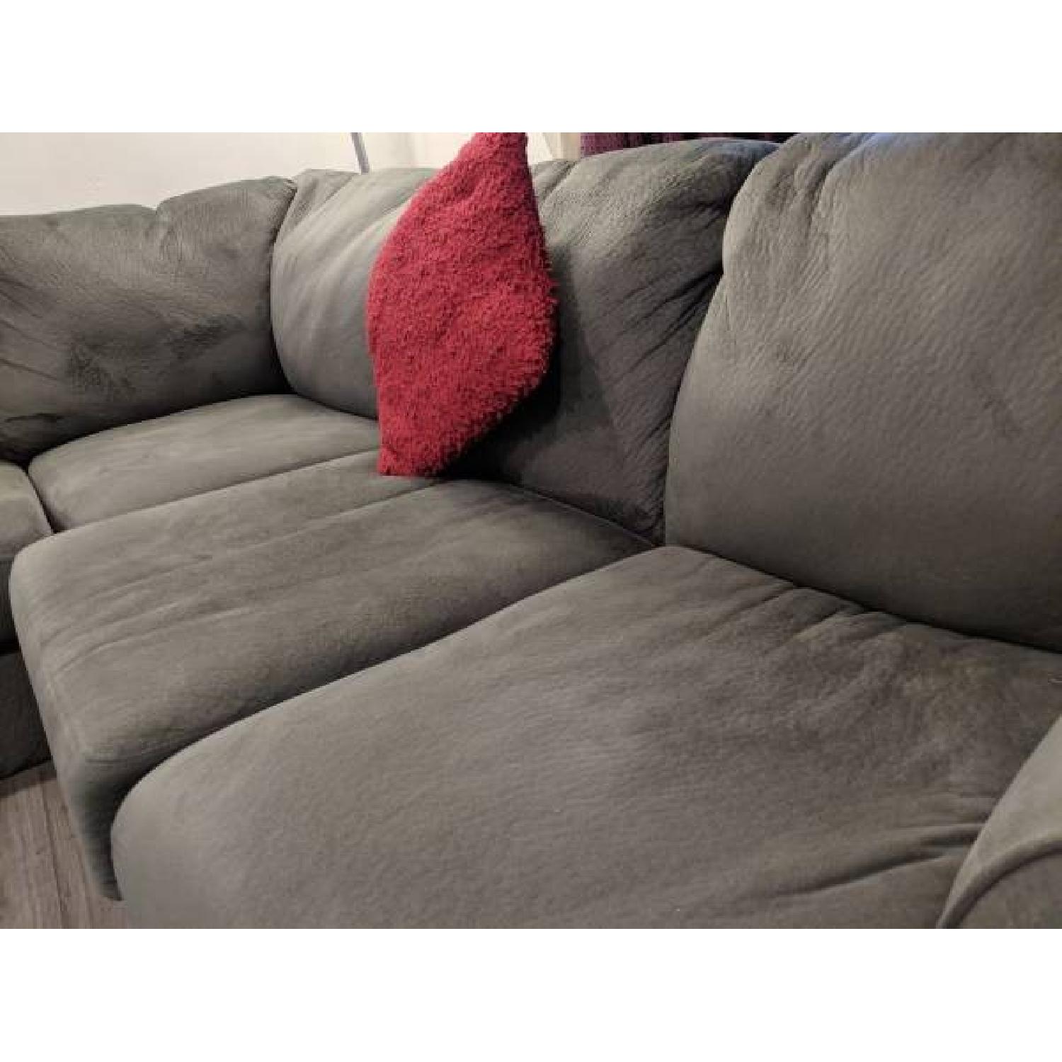 Ashley Jessa Place 3-Piece Sectional Sofa - image-4
