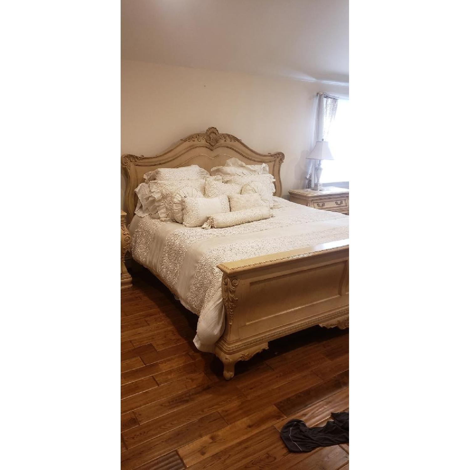 Thomasville King Size Bed - image-1