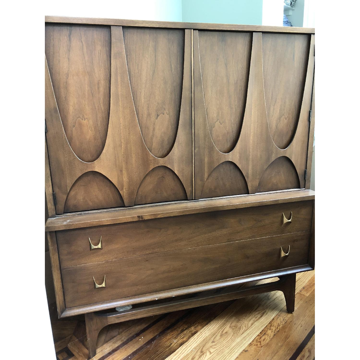 Broyhill Mid-Century Modern Dresser - image-1