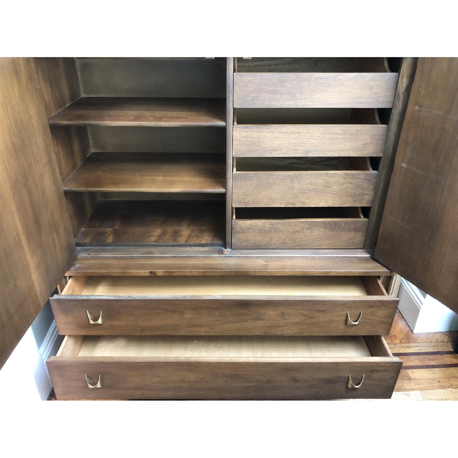 Broyhill Mid-Century Modern Dresser - image-3