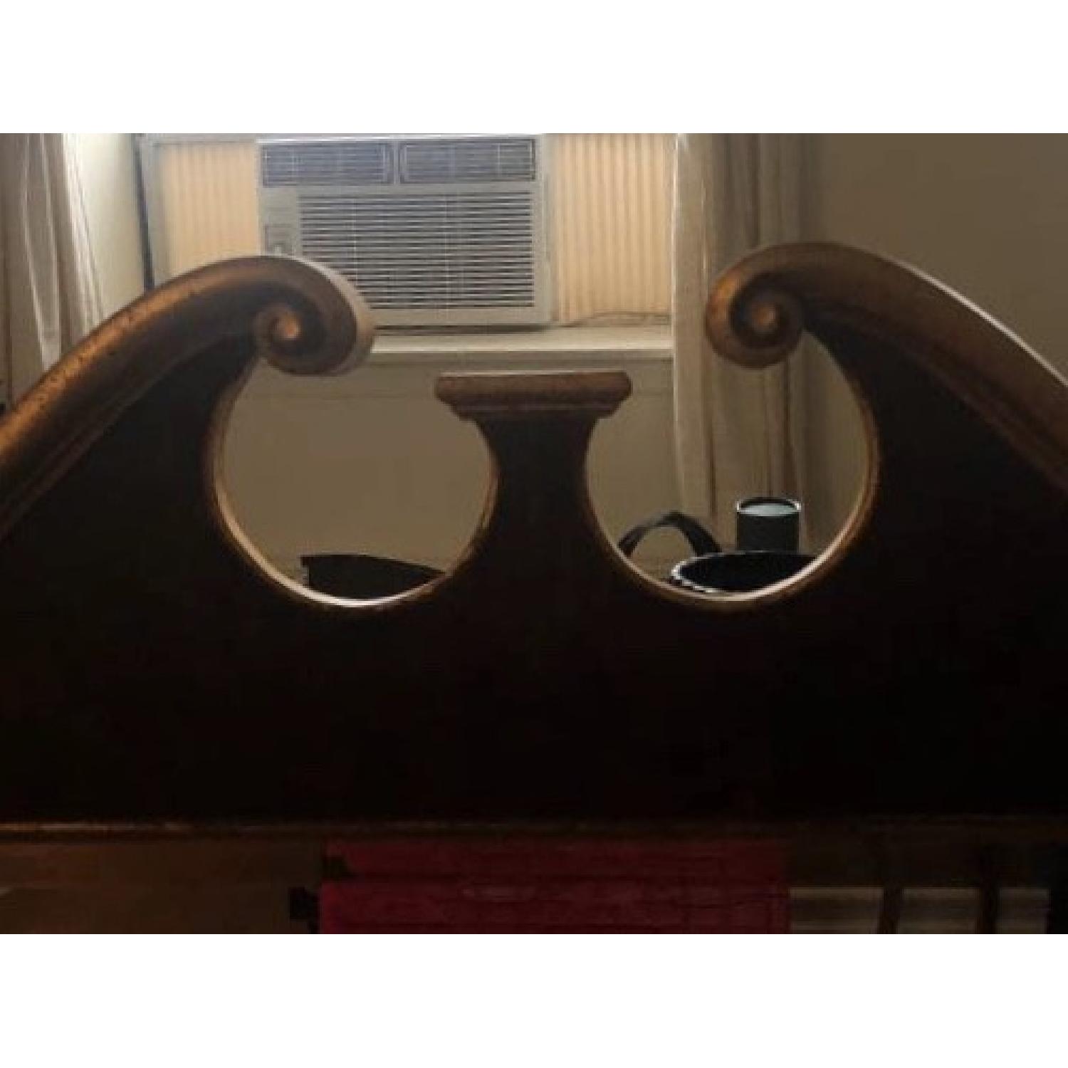 Ethan Allen Three Pane Mirror - image-4