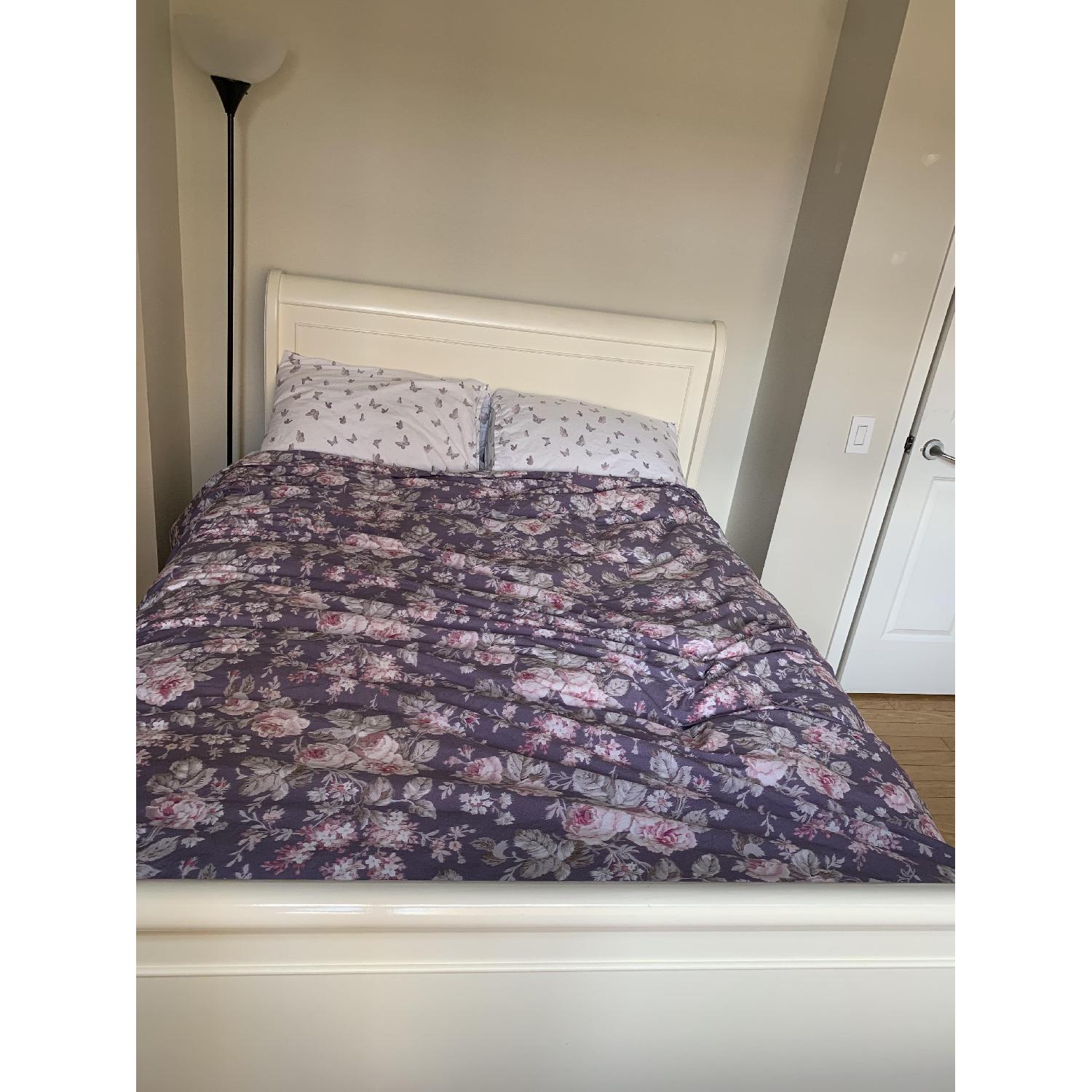 Havertys White Sleigh Full Size Bed - image-2