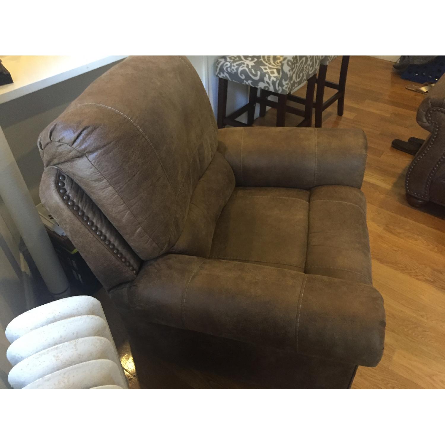 Ashley Larkinhurst Recliner - image-3