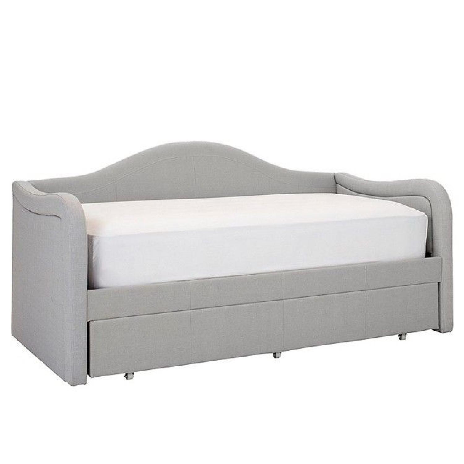 Raymour & Flanigan Hillsdale Tansley Daybed w/ Trundle - image-0
