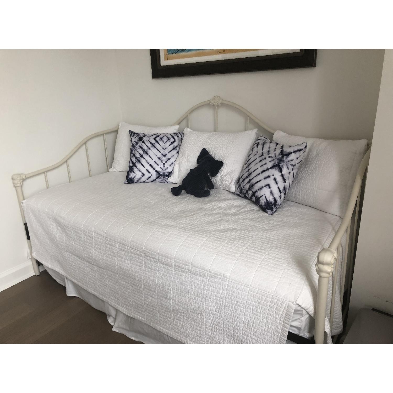 Wesley Allen Saratoga Daybed w/ Pop-Up Trundle - image-4