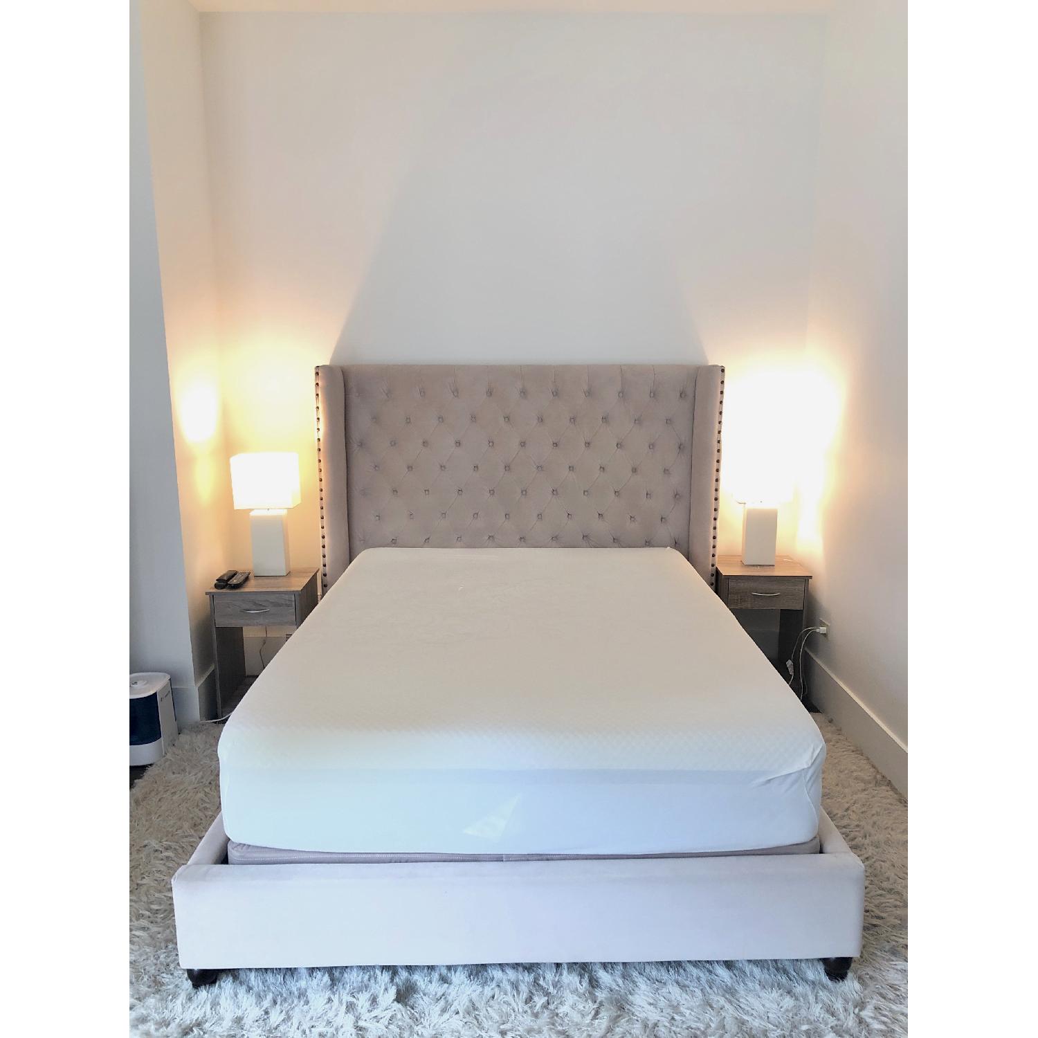 Z Gallerie Roberto Bed Queen in Bella Pearl - image-4