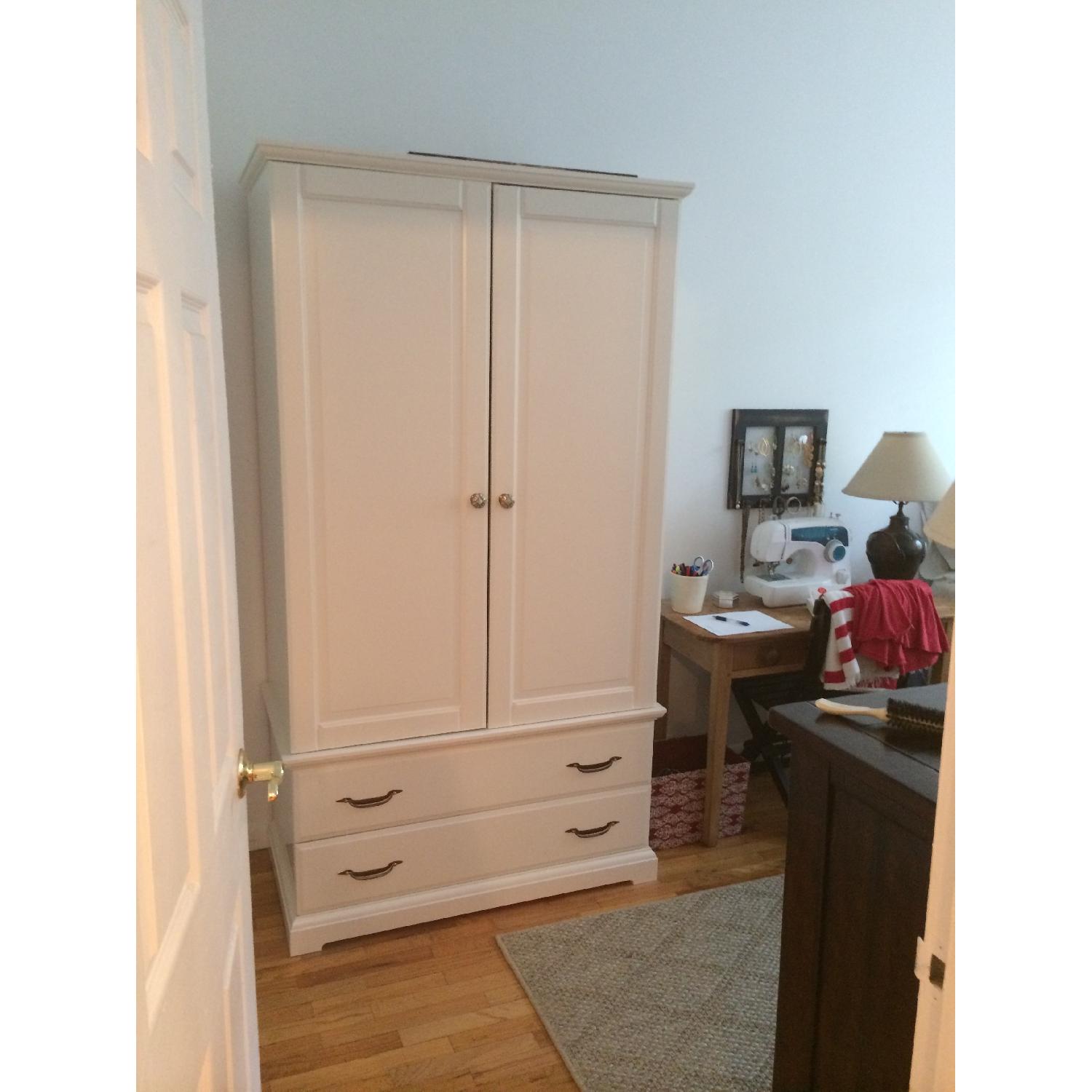 Bob's Wardrobe w/ 2 Drawers AptDeco