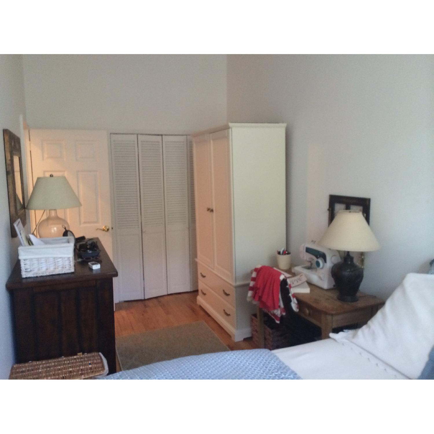 Bob's Wardrobe w/ 2 Drawers AptDeco