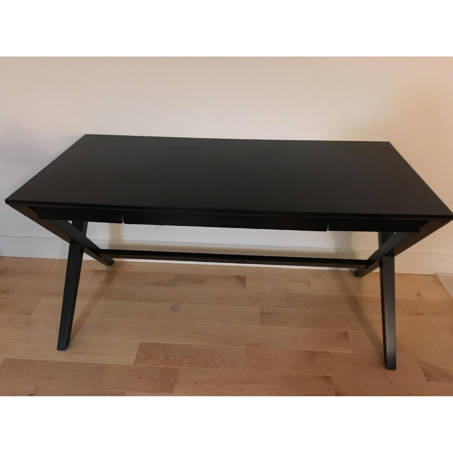 Crate & Barrel Spotlight Desk in Black AptDeco