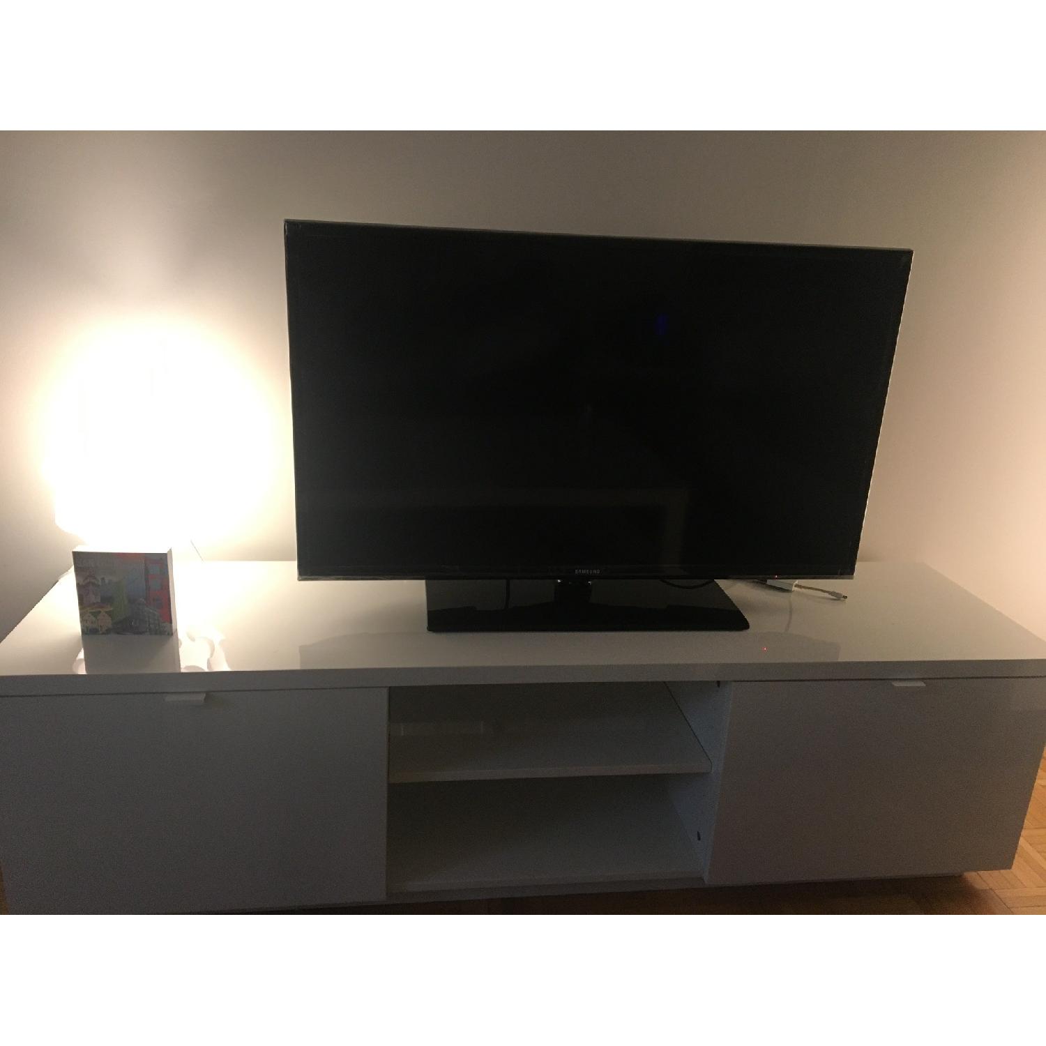 Ikea Byas White TV Unit AptDeco