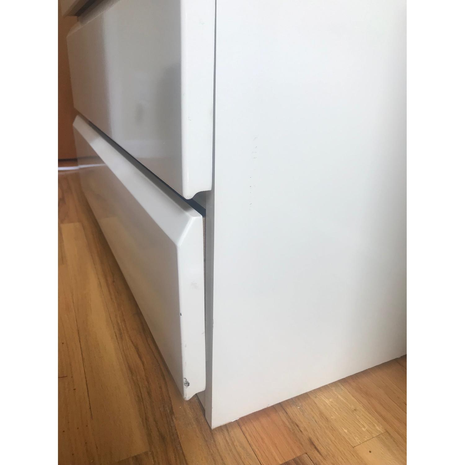 Lane Furniture Vintage Cream Lacquer Dresser - image-5