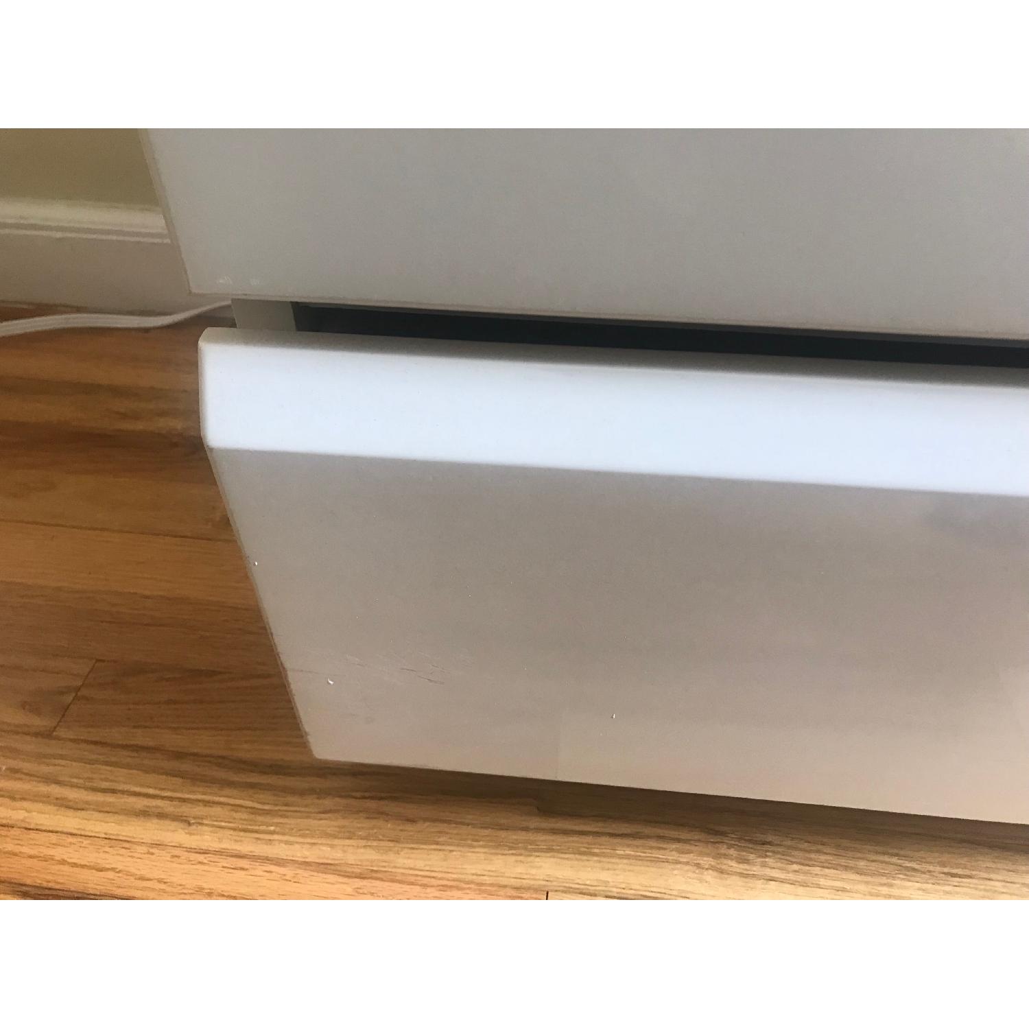 Lane Furniture Vintage Cream Lacquer Dresser - image-6