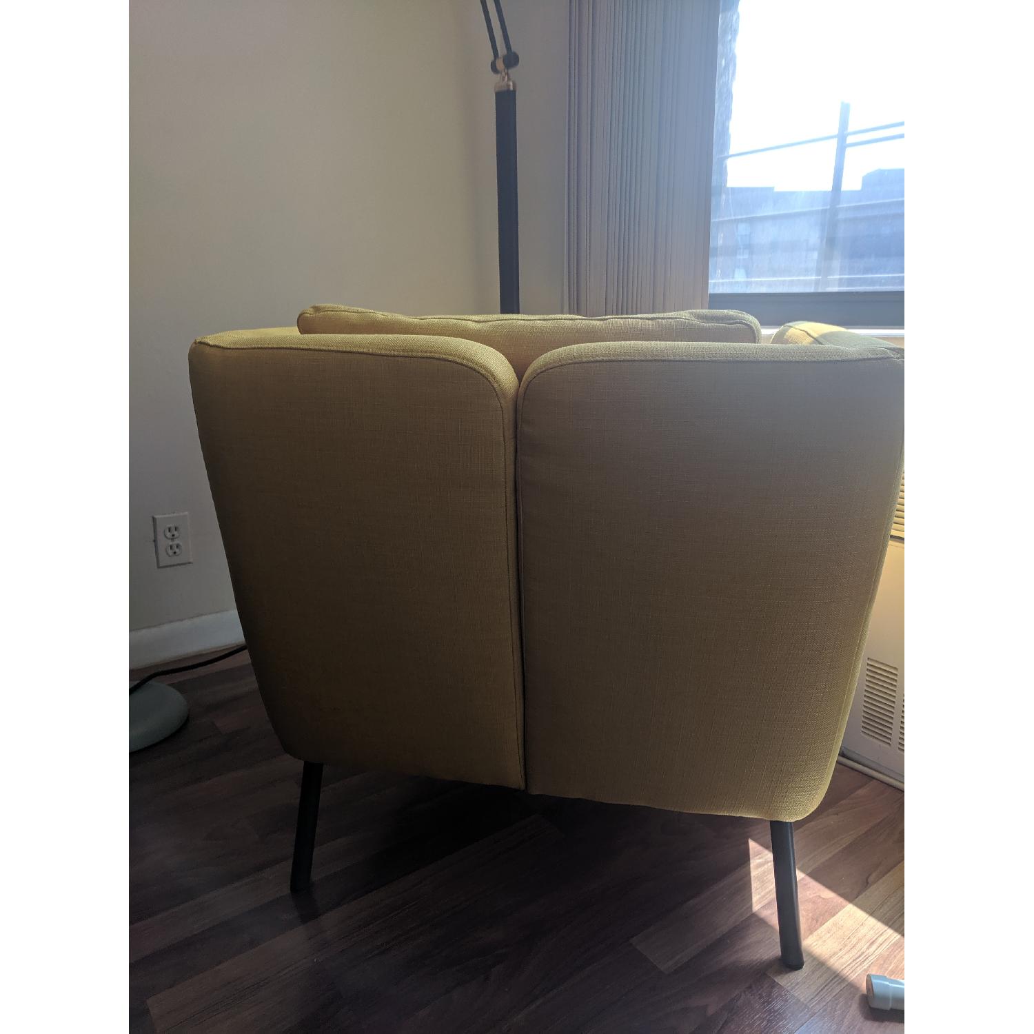 Ikea Ekero Armchair in Skiftebo Yellow - image-4