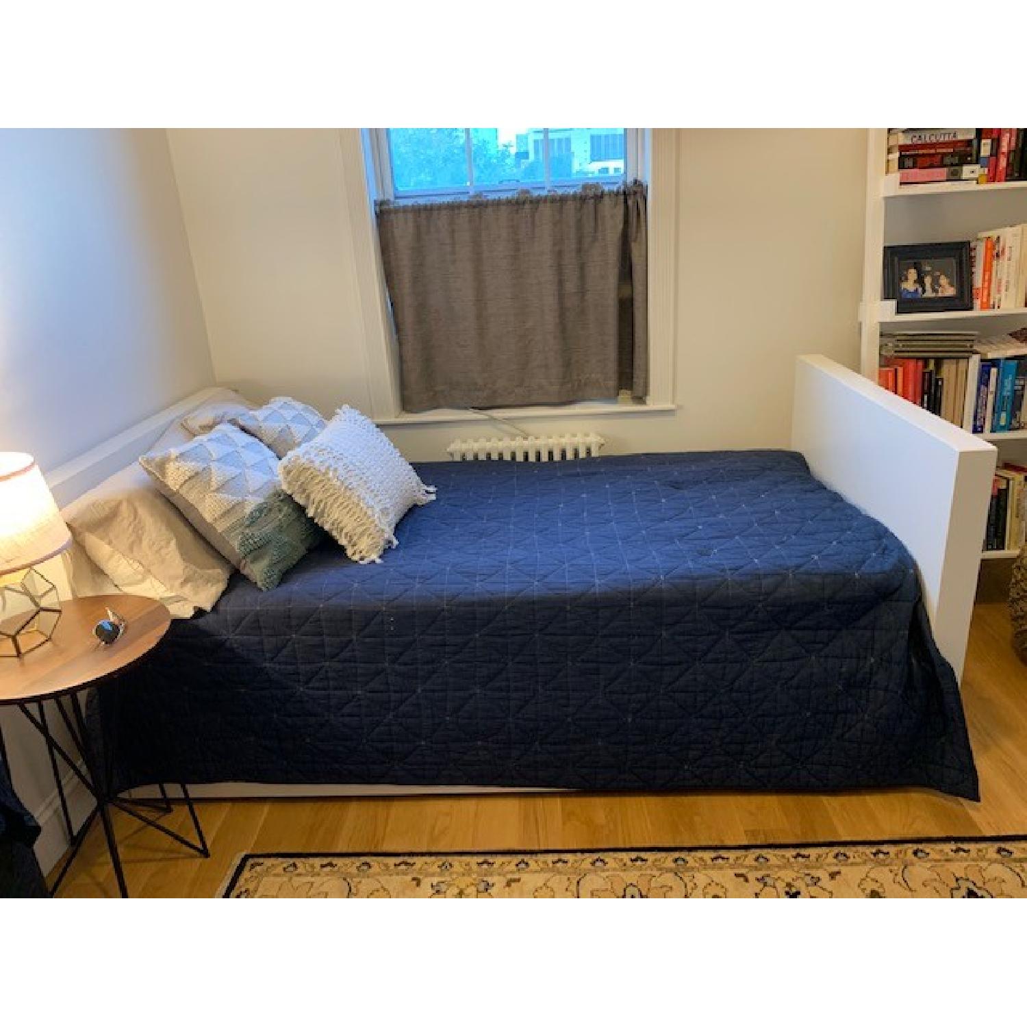 West Elm Parsons Daybed w/ Trundle - AptDeco