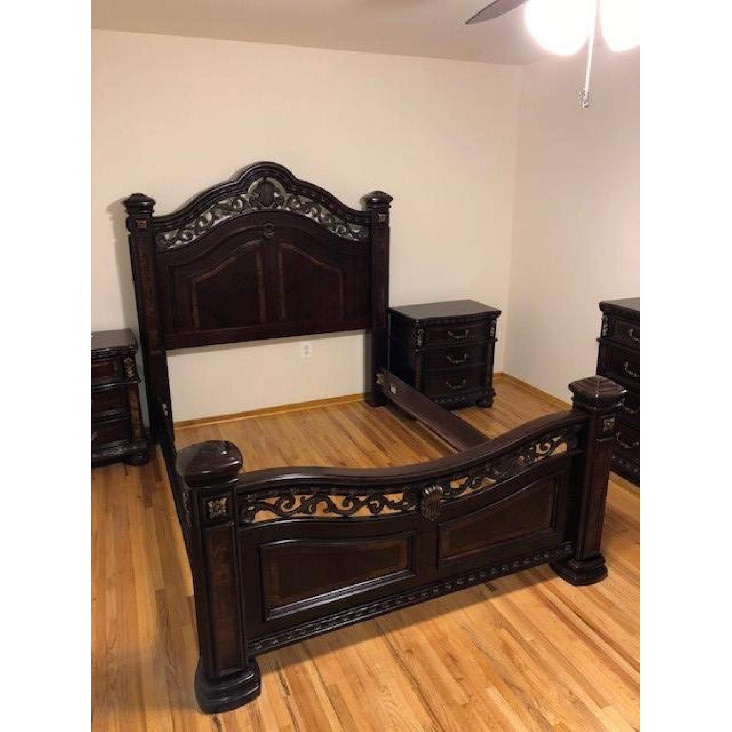 Bob's Grand Manor Lift-Top Chest - image-6