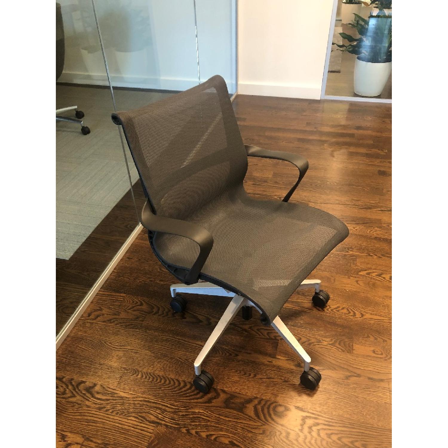 Herman Miller Setu Chair - image-1