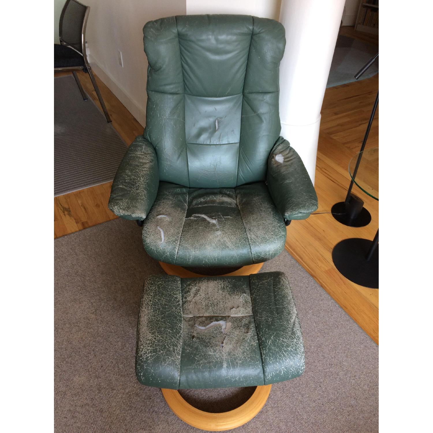 Ekornes Stressless leather Recliner & Ottoman AptDeco