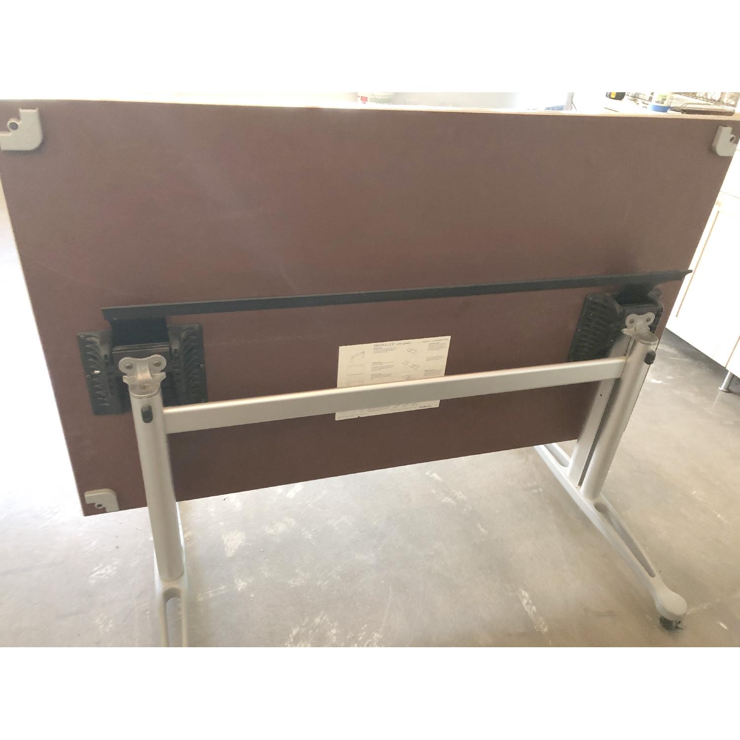 Knoll FlipTop C Leg Propeller Desk AptDeco