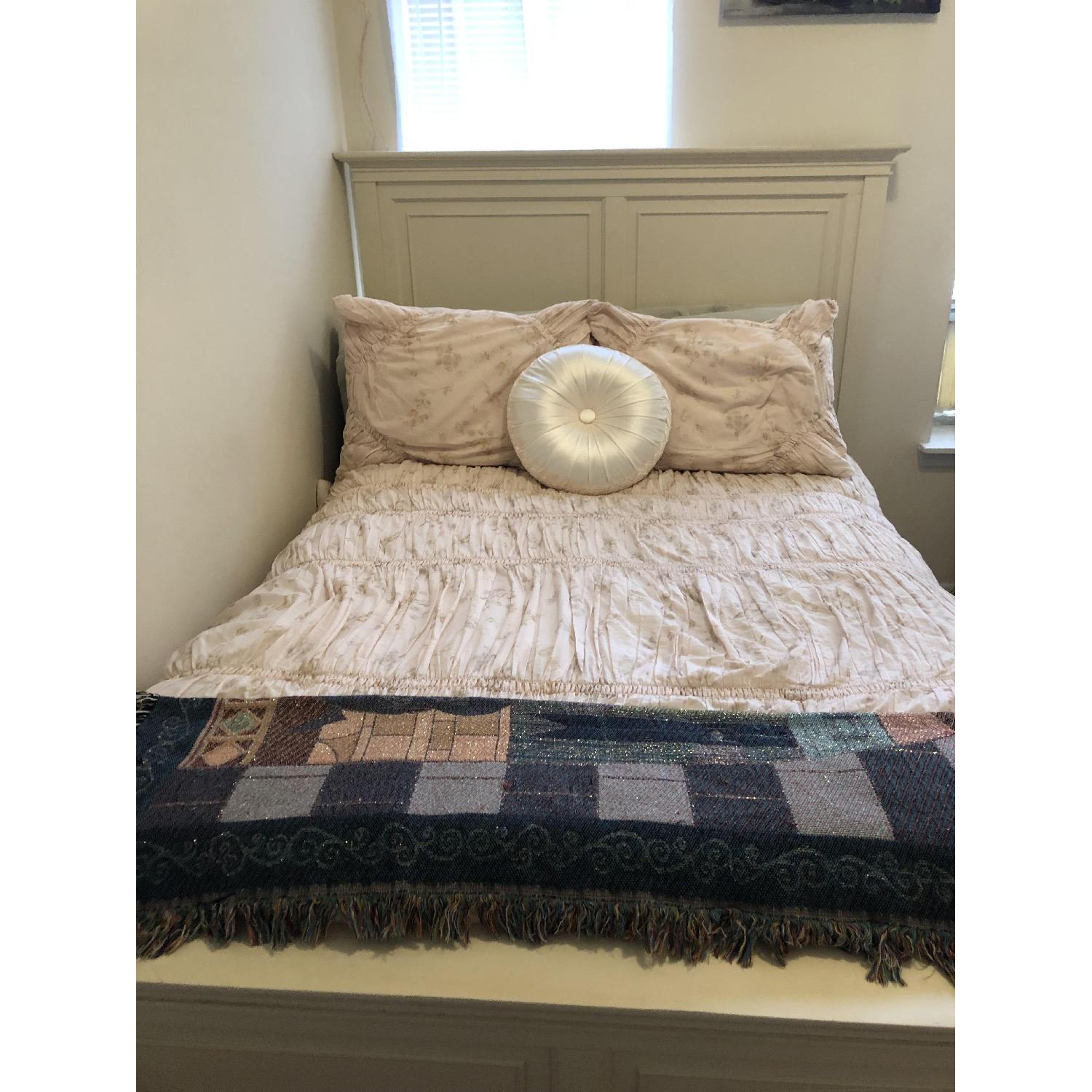 Raymour & Flanigan Full Size Bed - image-2