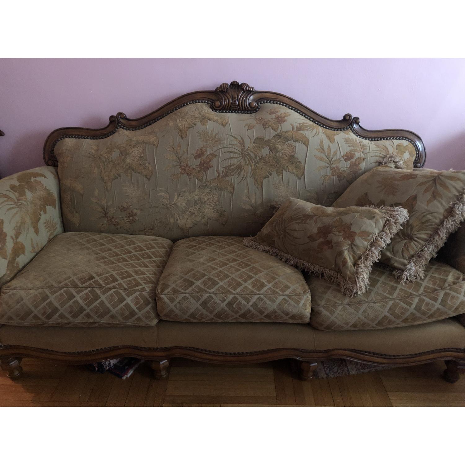 Thomasville Ernest Hemingway Pauline Sofa - image-4
