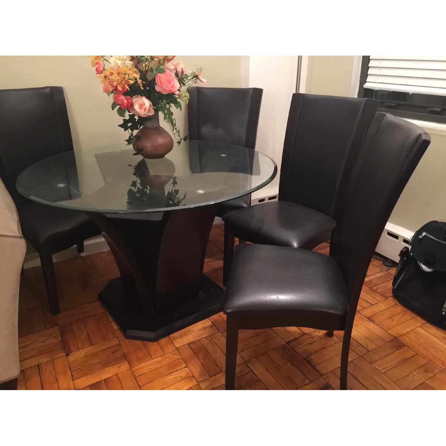 Raymour & Flanigan Venice 5Piece Glass Dining Set AptDeco