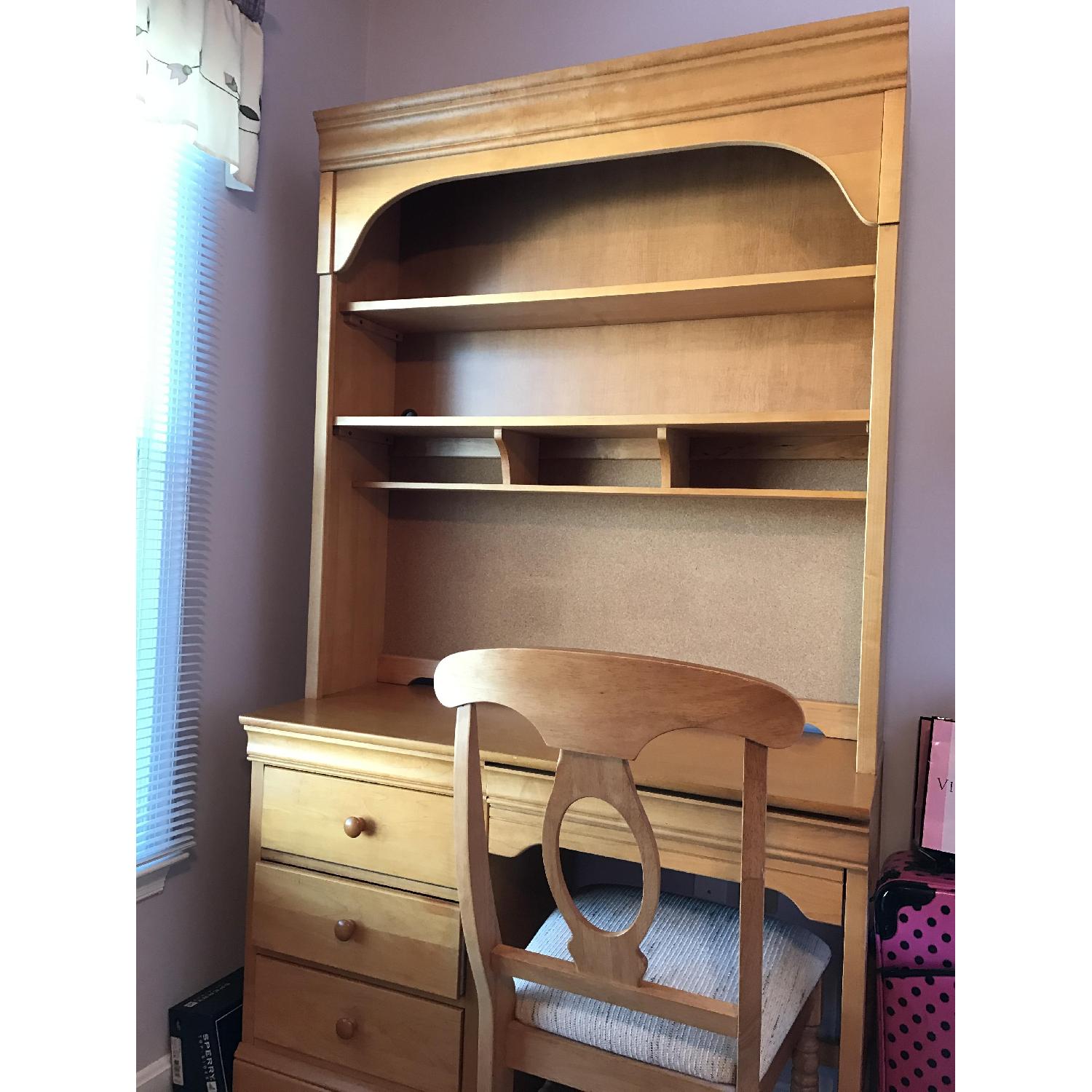 Stanley Young America Desk w/ Hutch & Chair - image-4