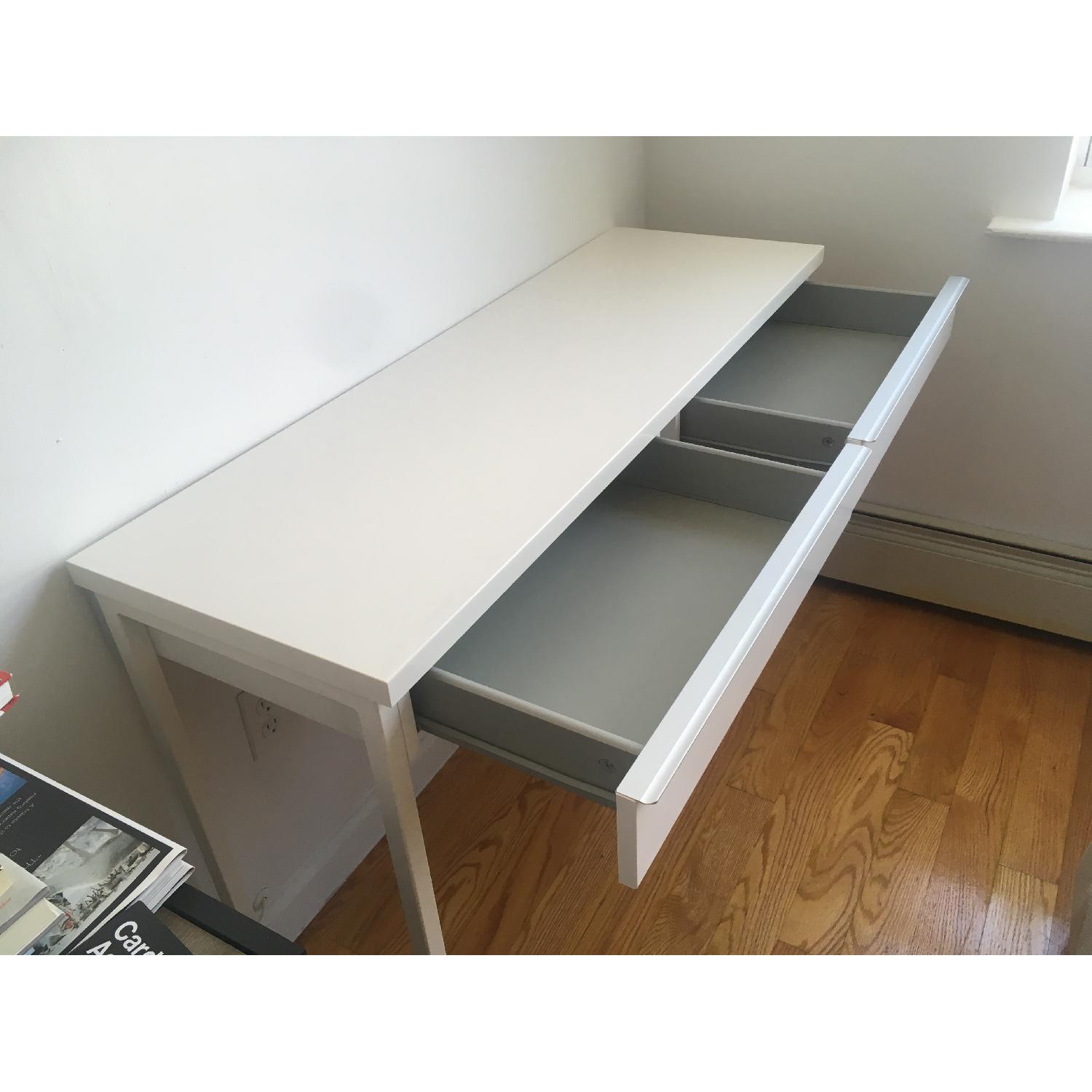 Ikea Besta Burs Desk in High Gloss White AptDeco