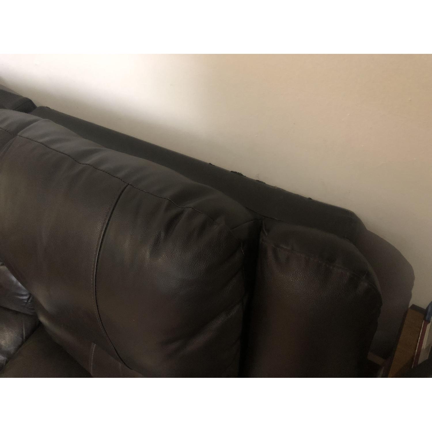 Jennifer Convertibles Reclining Leather 3 Seater Sofa AptDeco