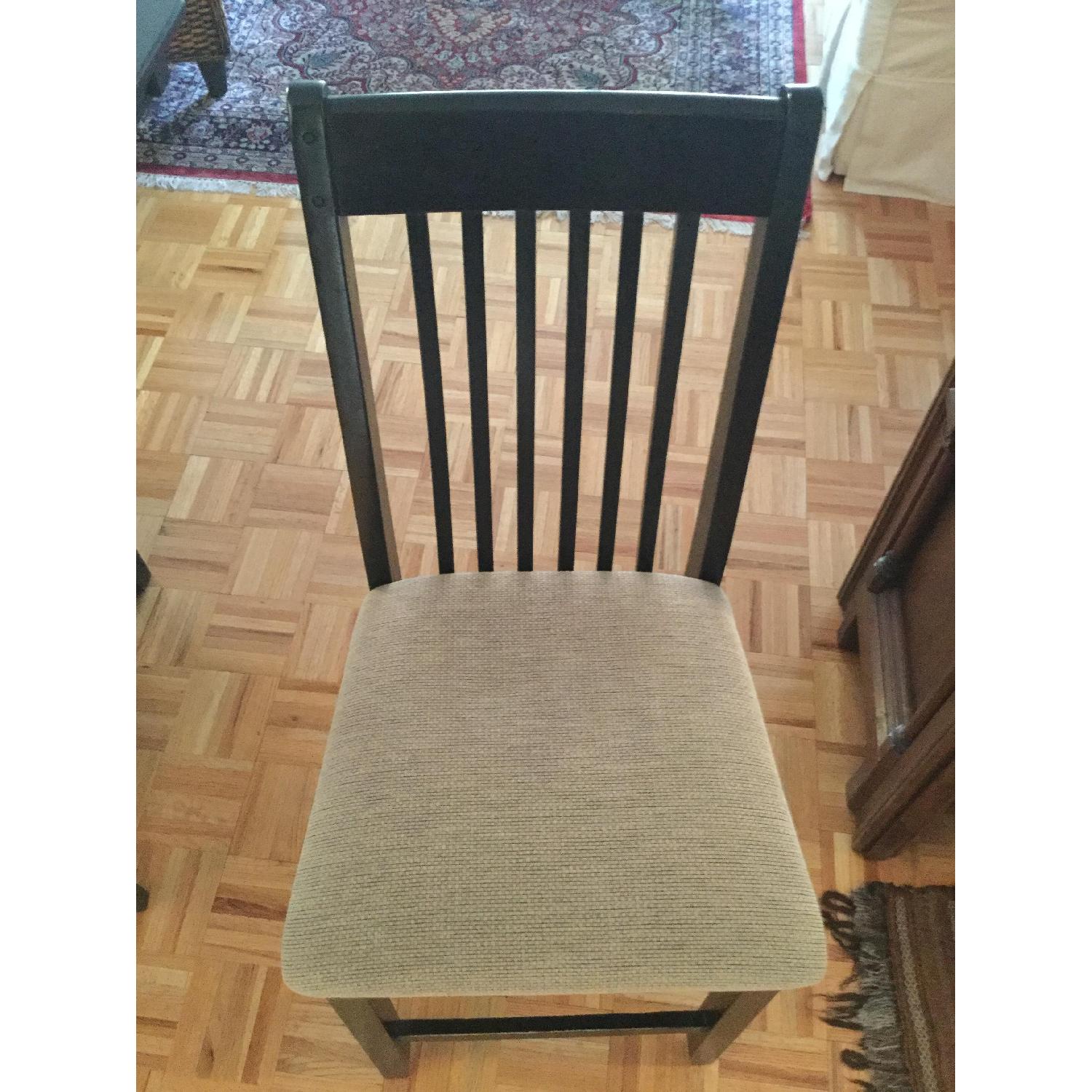 Bob's Counter Height Table w/ 6 Stools AptDeco