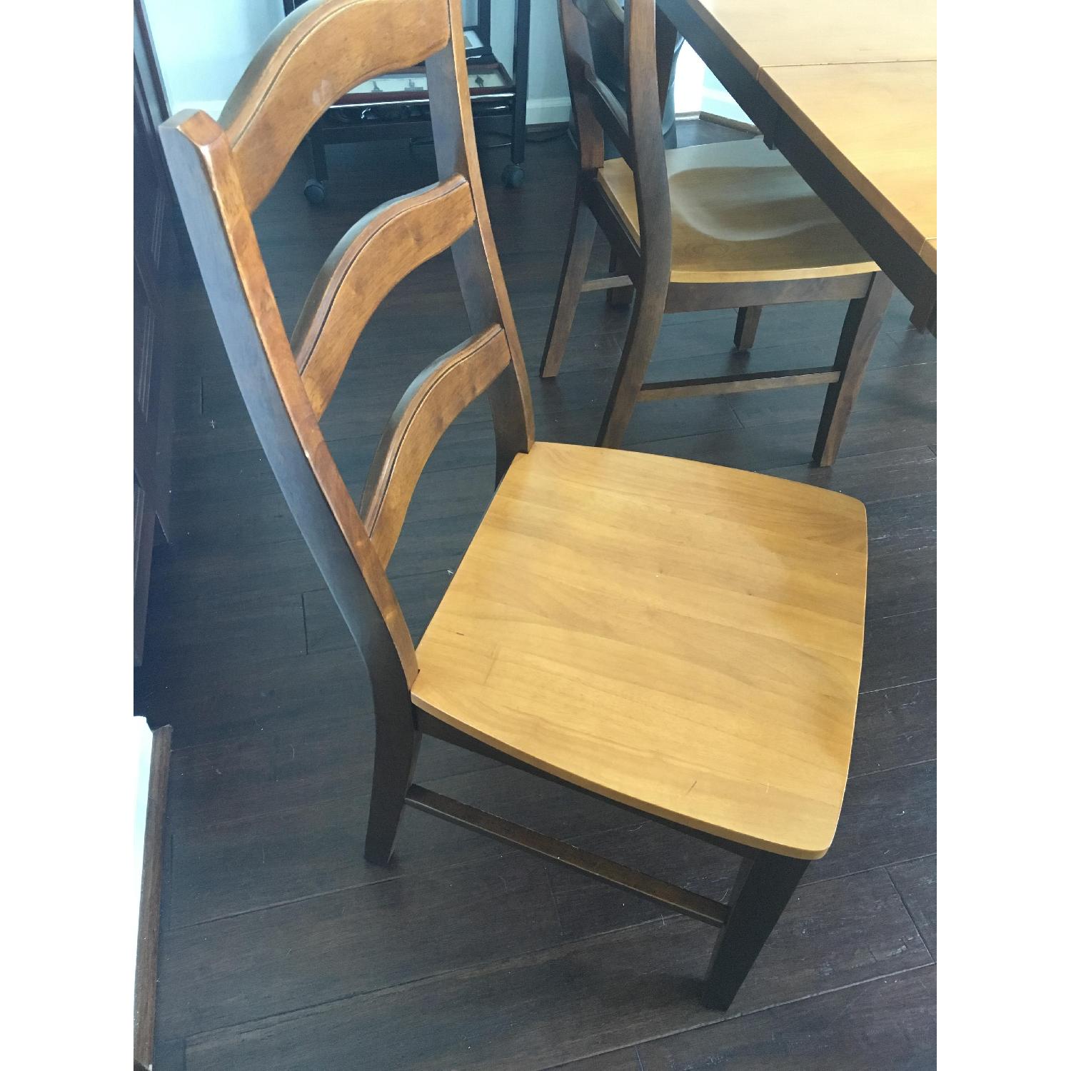 Multi Tone Expandable Wood Dining Table w/ 4 Chairs - AptDeco