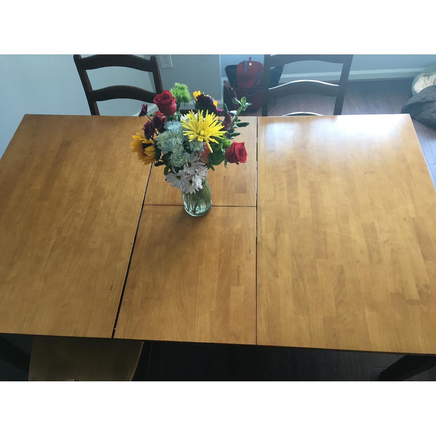 Multi Tone Expandable Wood Dining Table w/ 4 Chairs - AptDeco