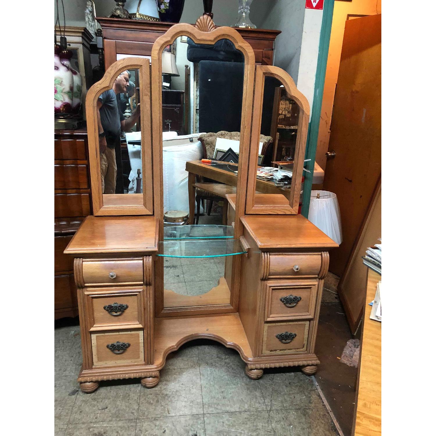 Lexington Furniture Vanity Table/Dresser - image-1