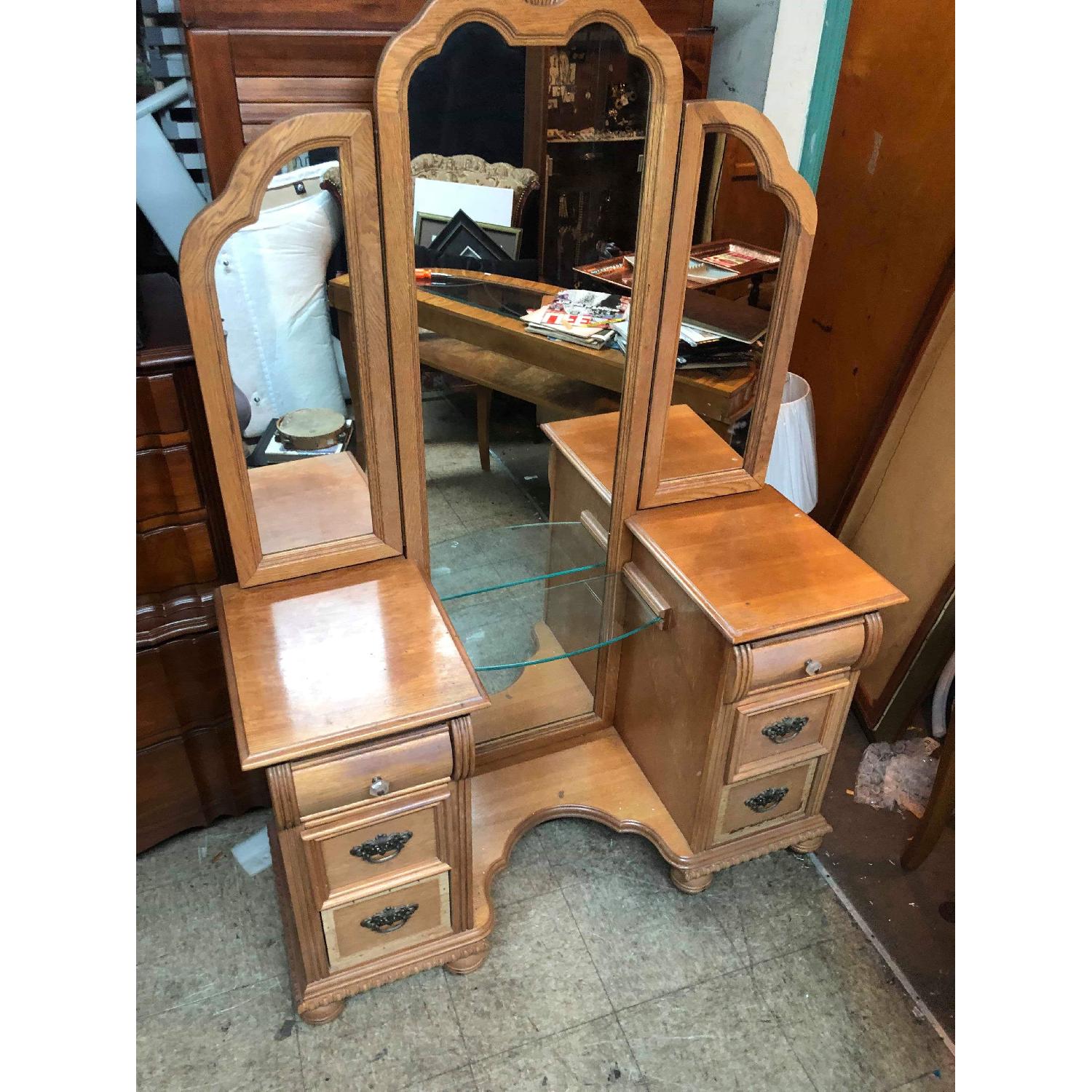 Lexington Furniture Vanity Table/Dresser - image-16