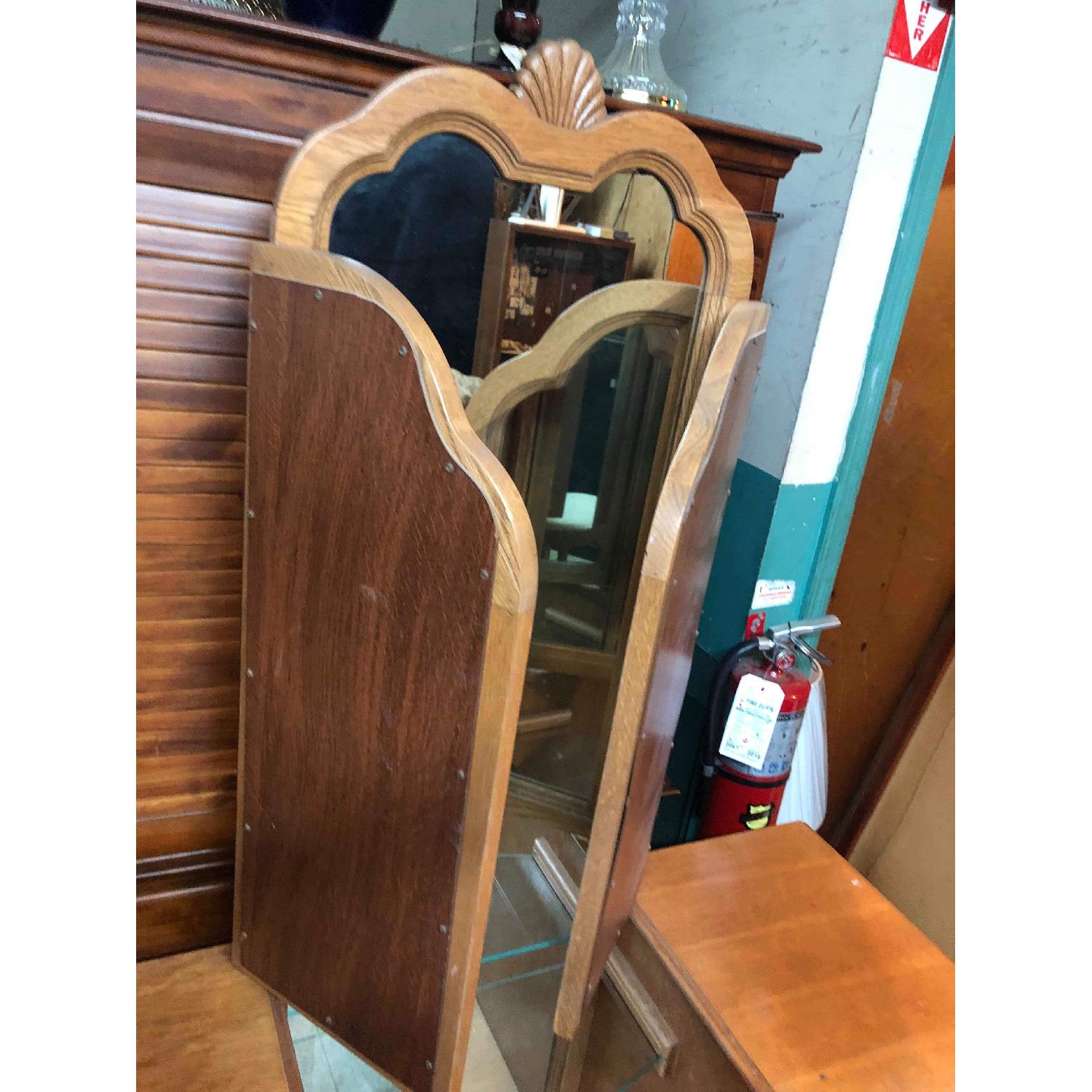 Lexington Furniture Vanity Table/Dresser - image-22