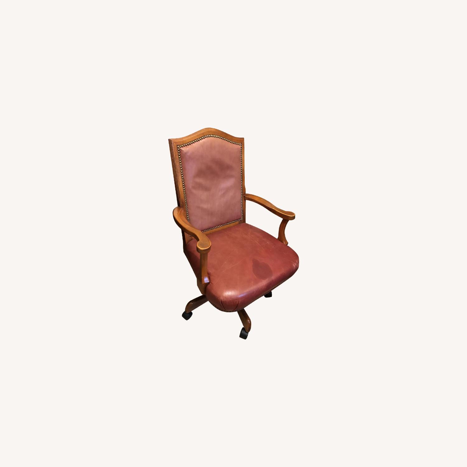 Classic Leather Office Chair - image-0