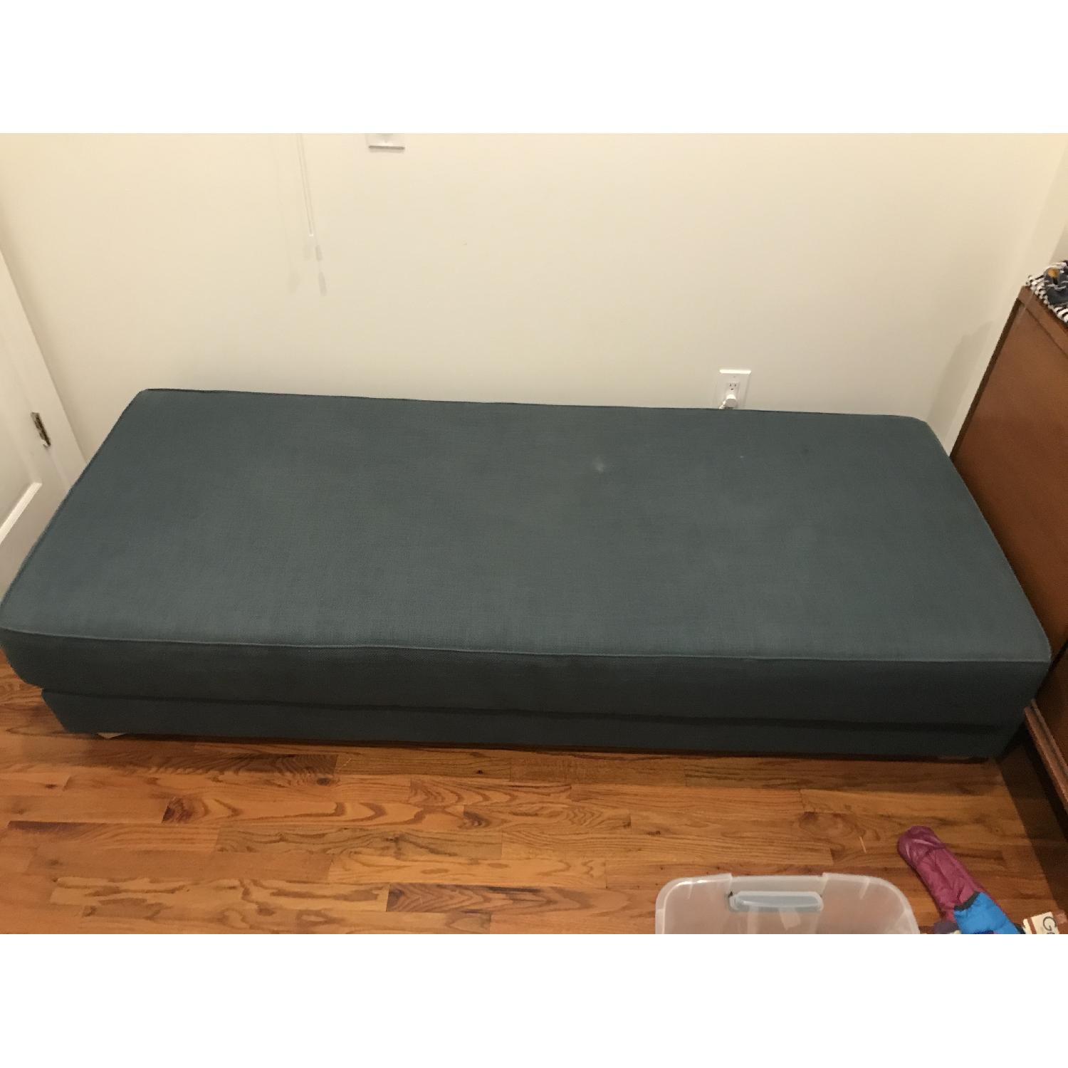 CB2 Lubi DayBed - image-1