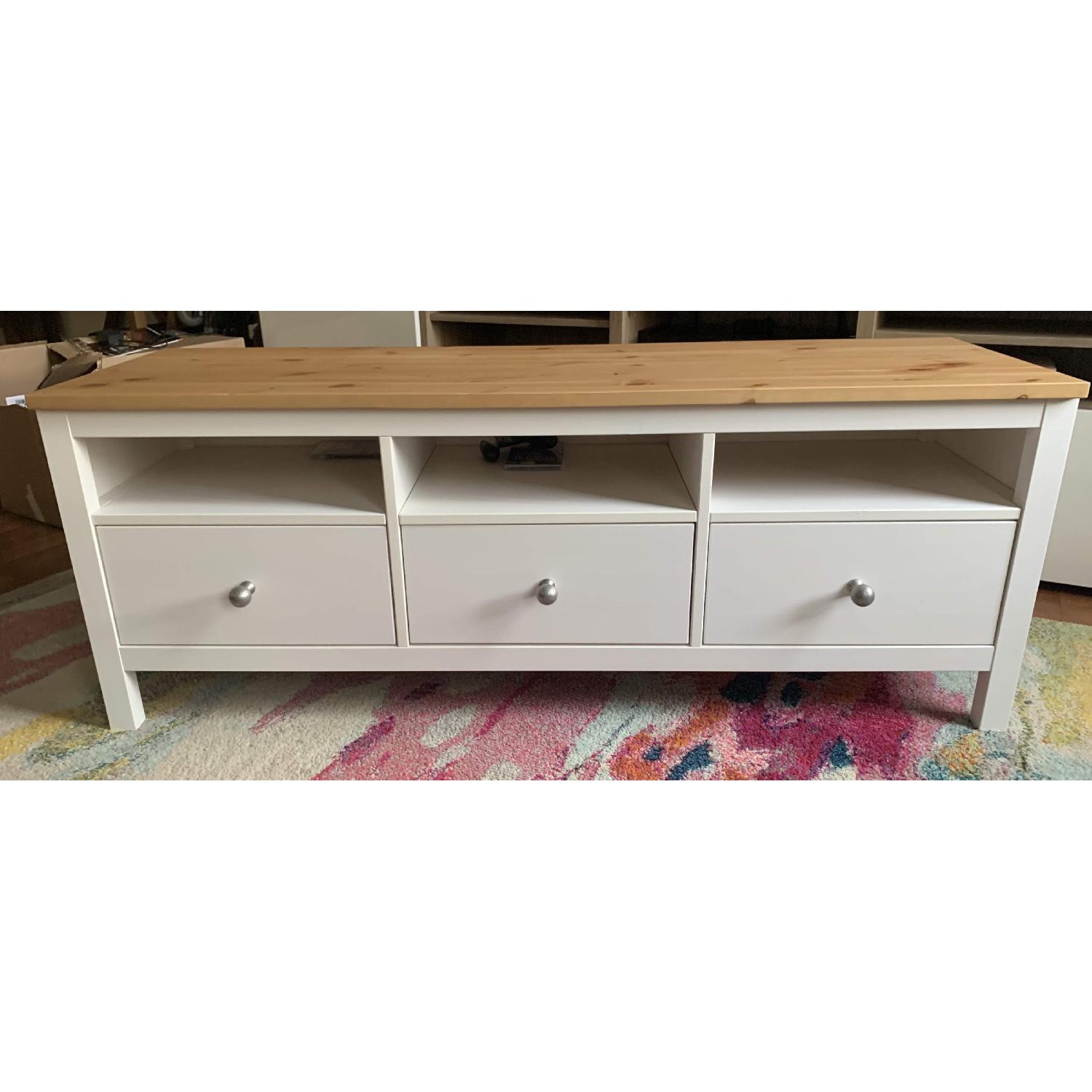 Ikea Hemnes Tv Stand W Solid Pine Top Anthopologie Knobs Aptdeco