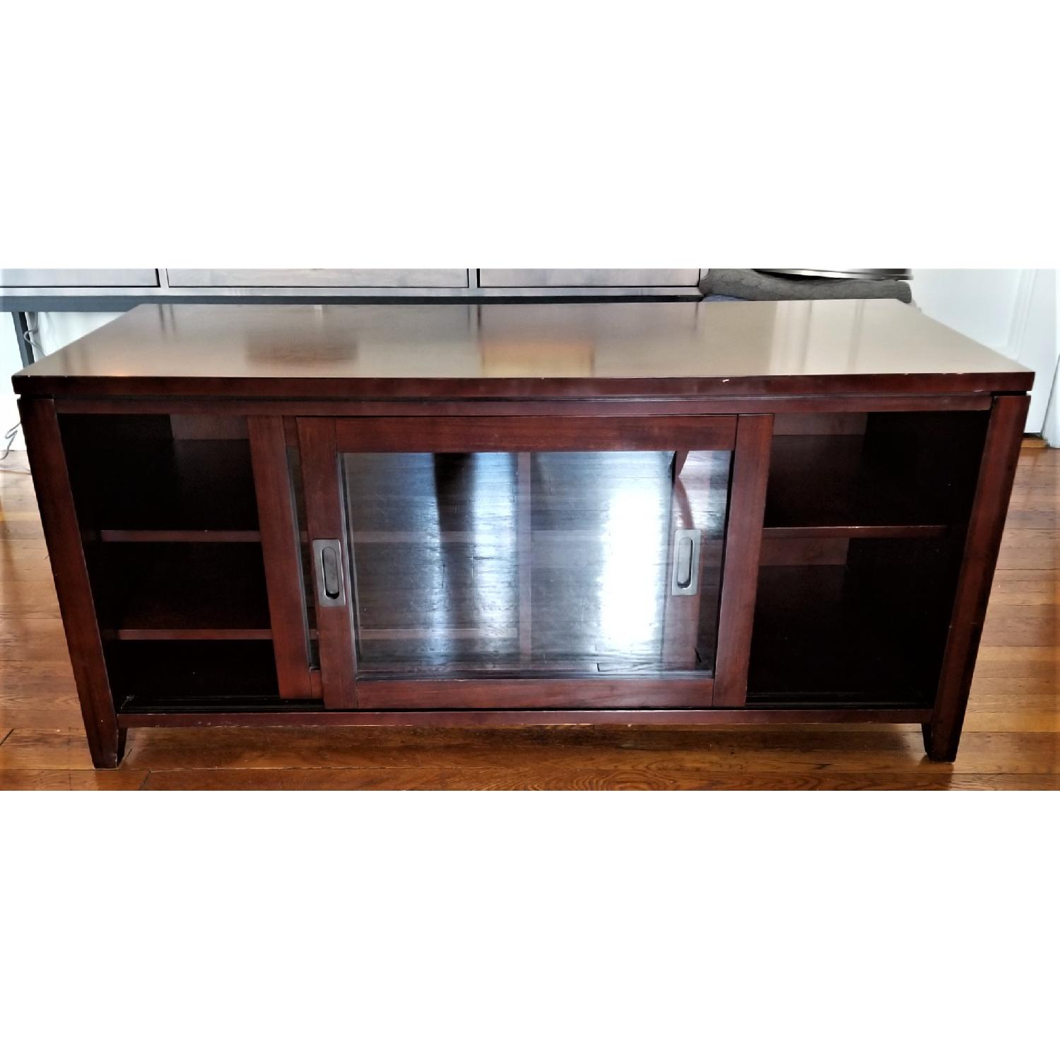 Crate & Barrel Kingston Media AptDeco