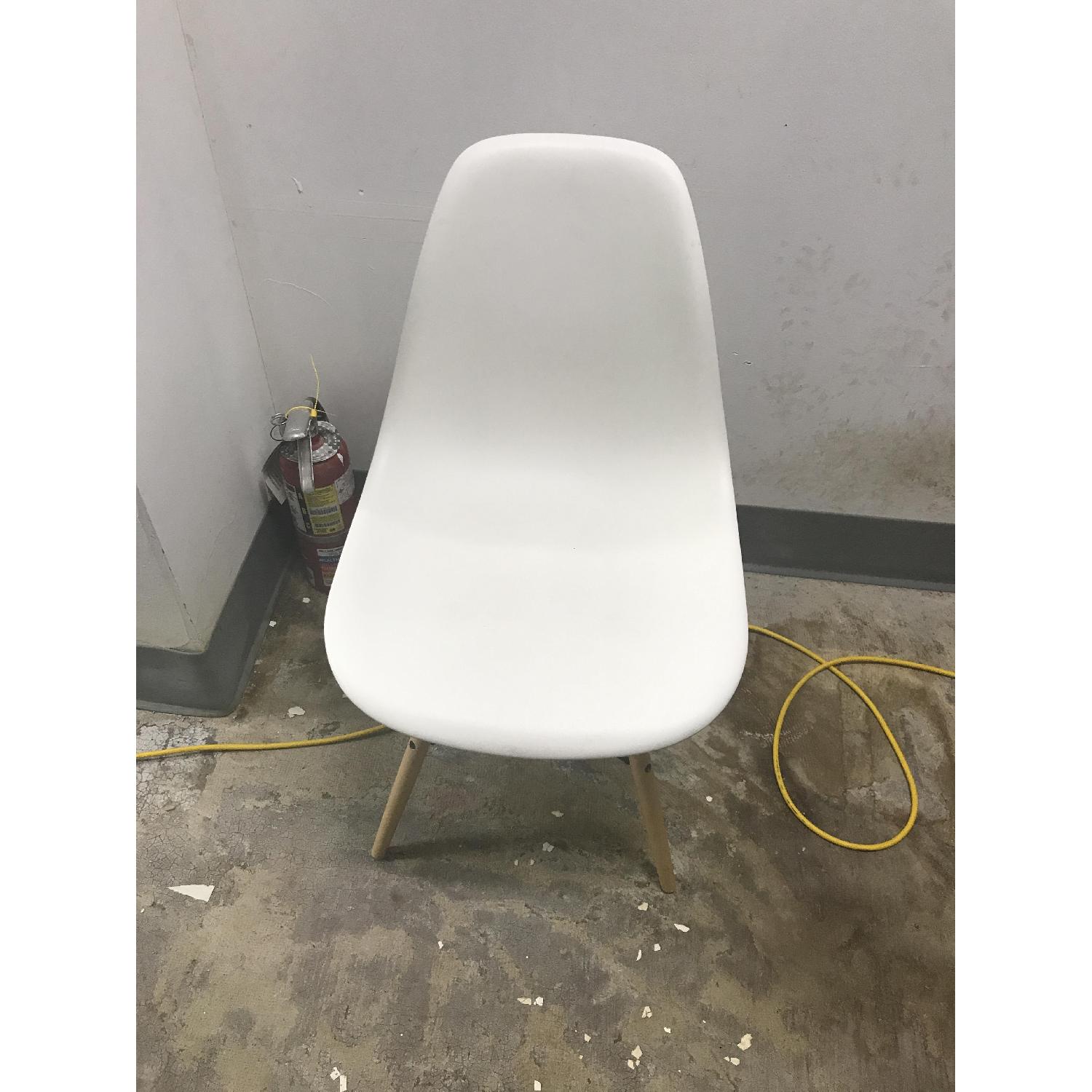 Herman Miller Eames White Plastic Chairs - image-6