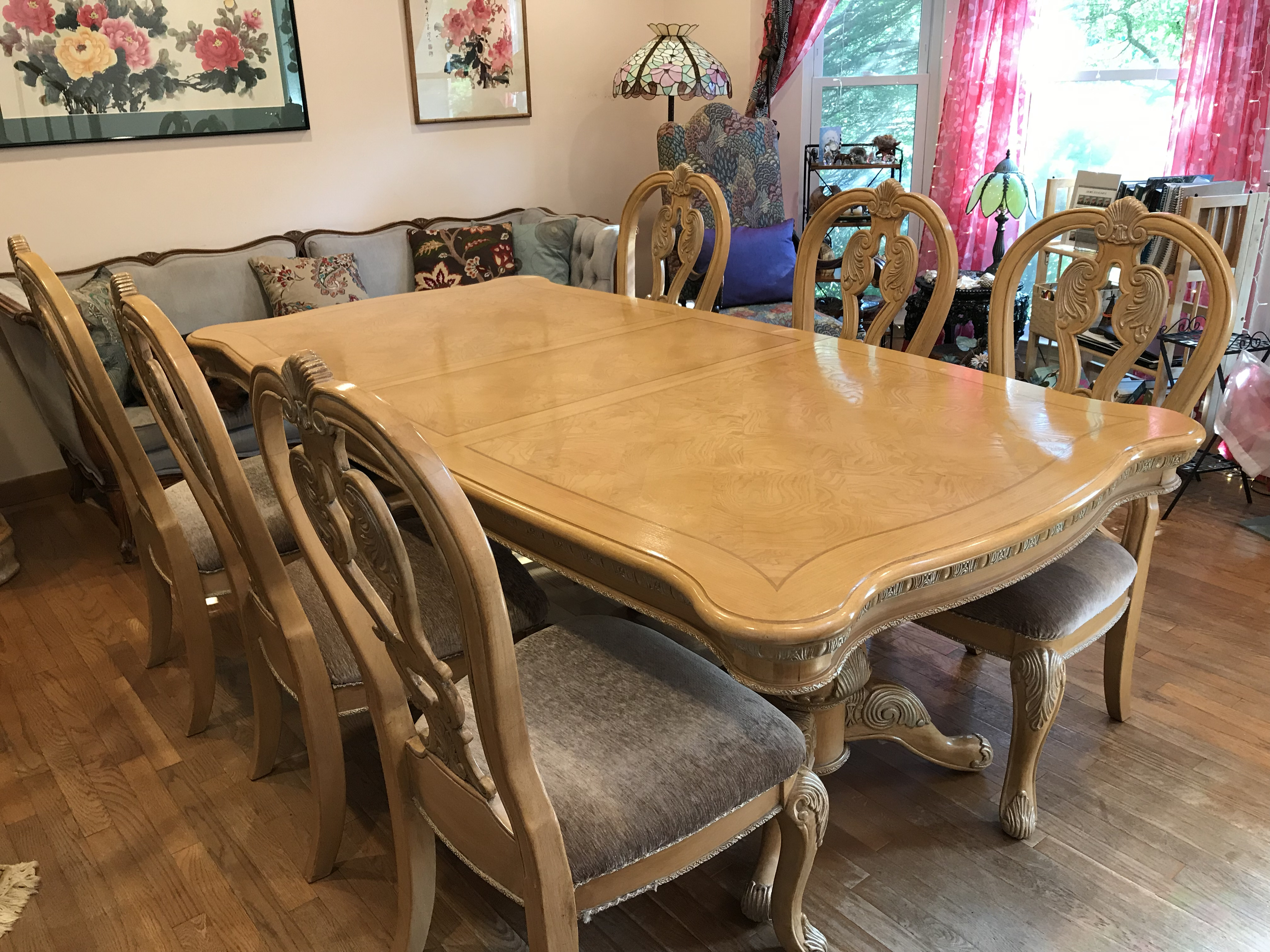 Mealey's Blond Carved Wood Veneer Formal 7-Piece Dining Set